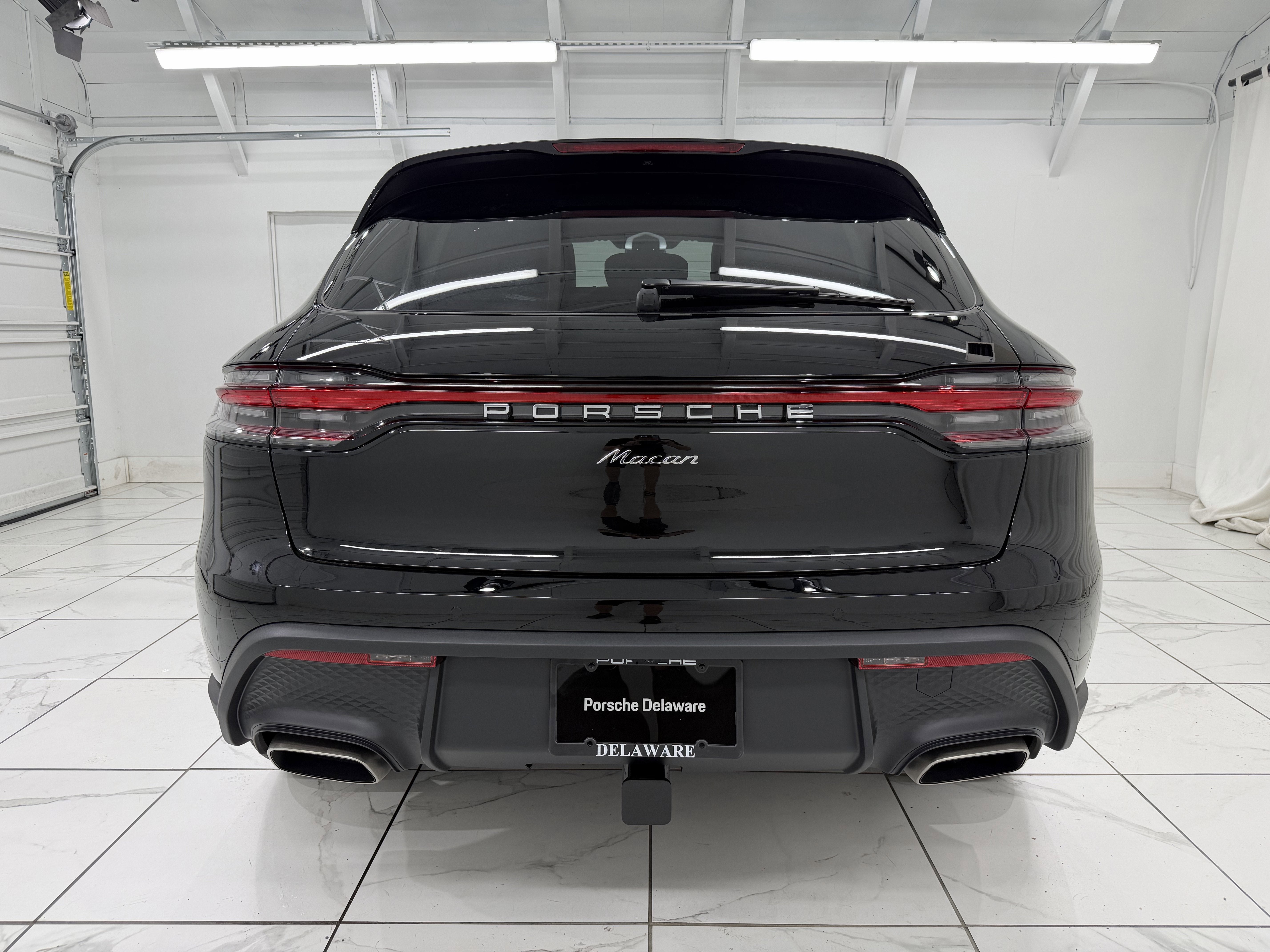 2026 Porsche Macan Base