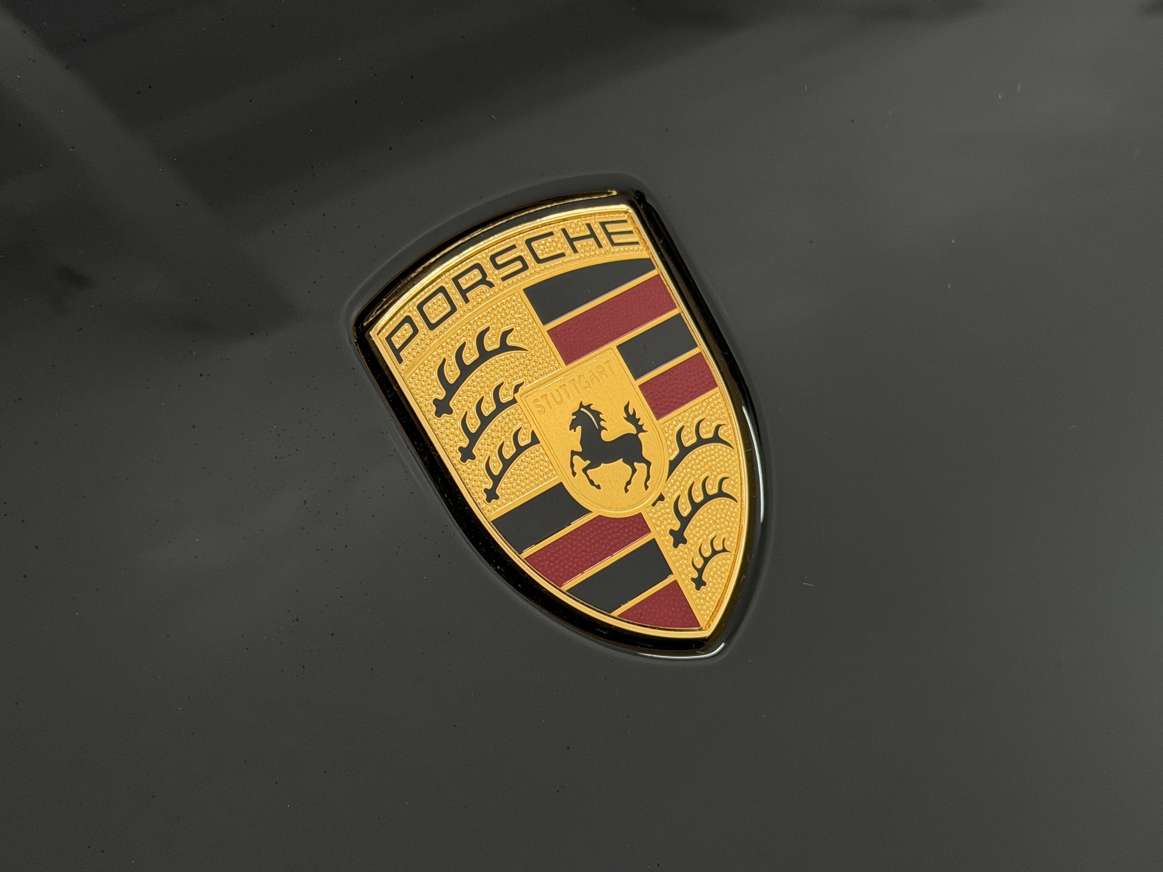 2026 Porsche Macan Base