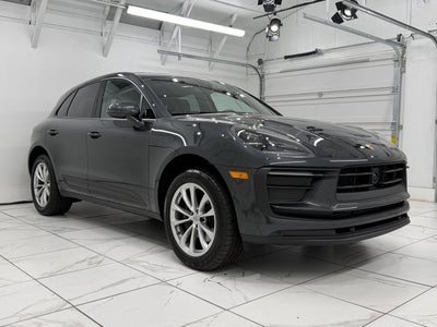 2025 Porsche Macan Base