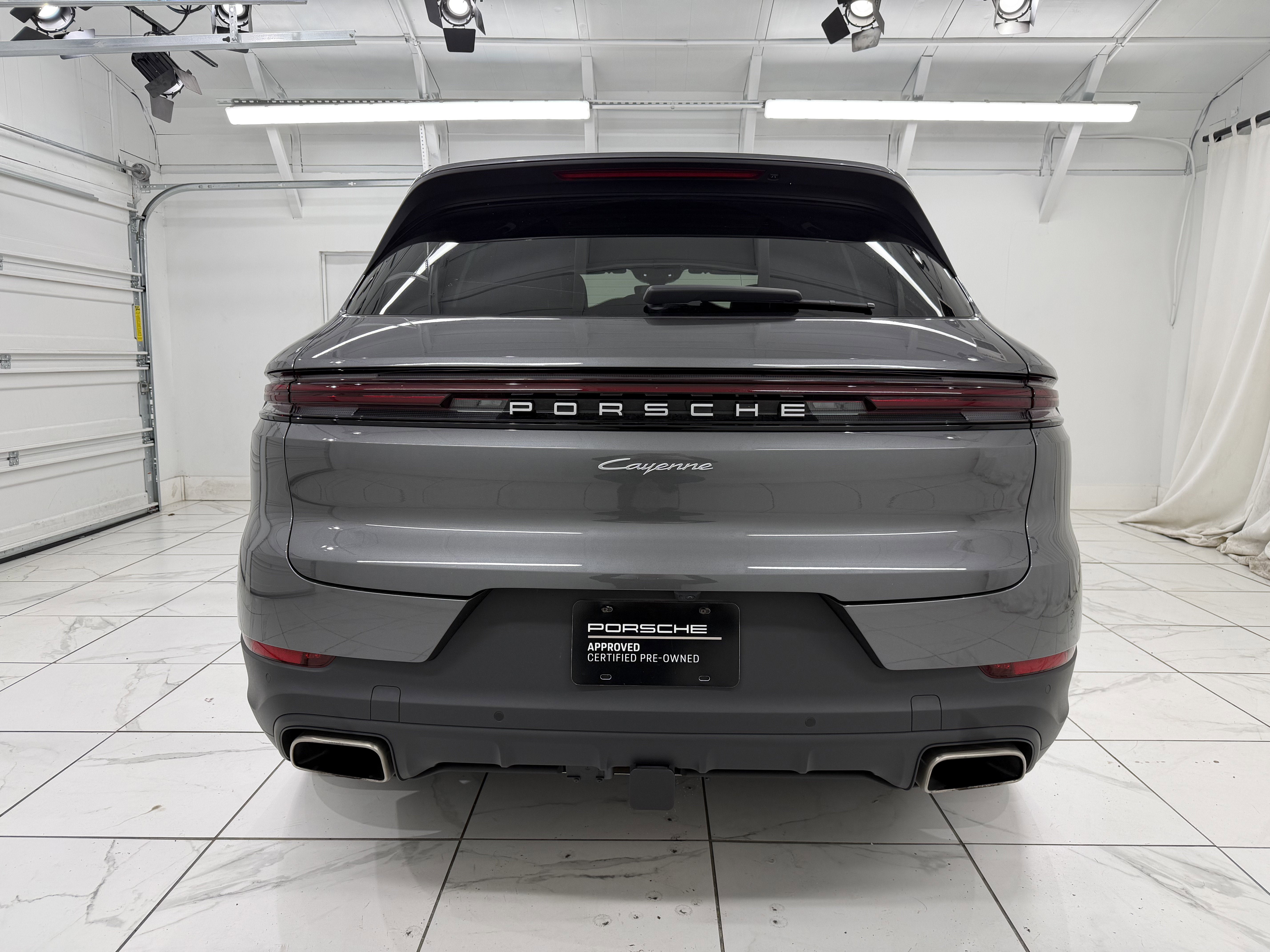 2025 Porsche Cayenne AWD