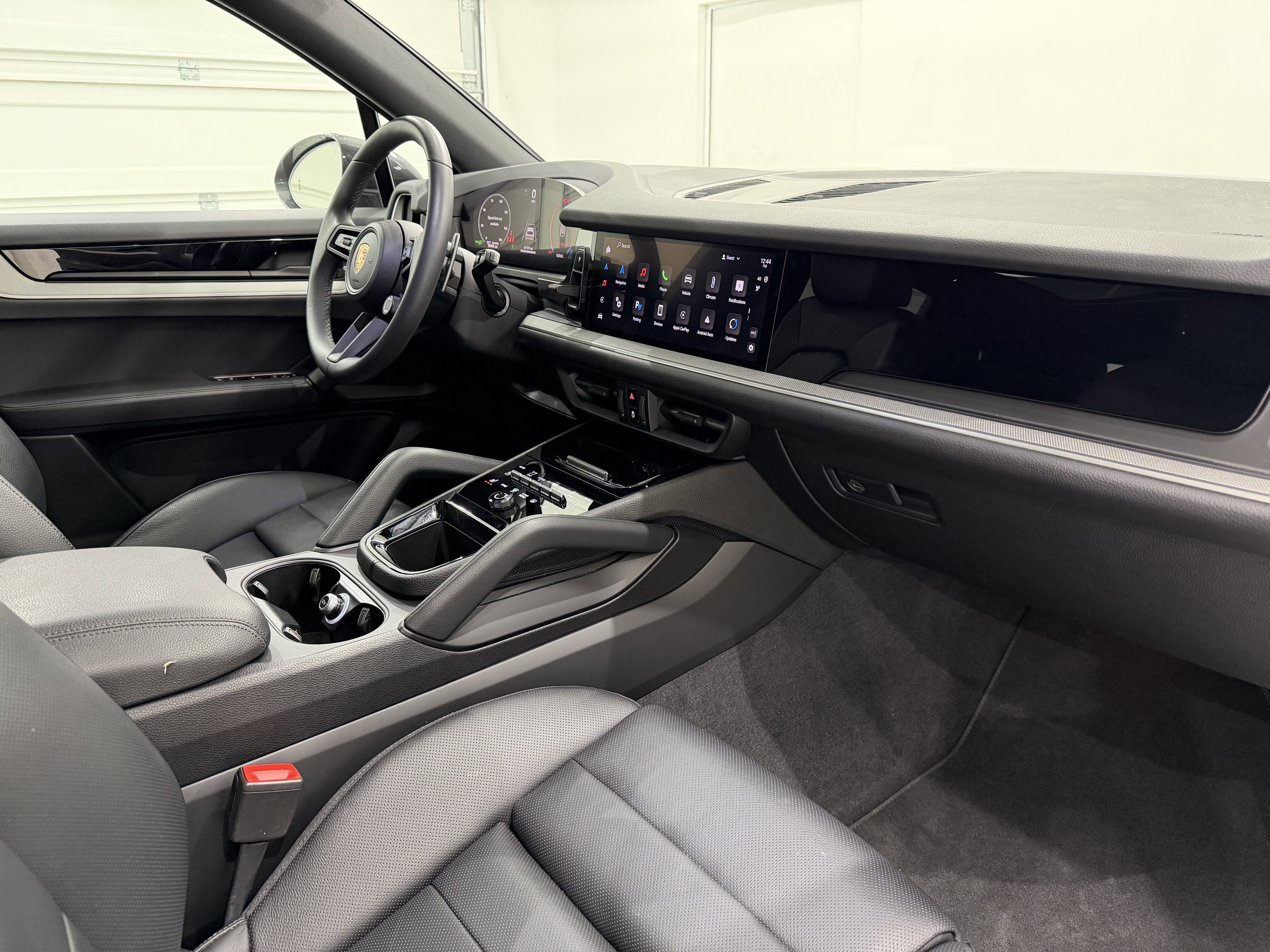 2025 Porsche Cayenne AWD