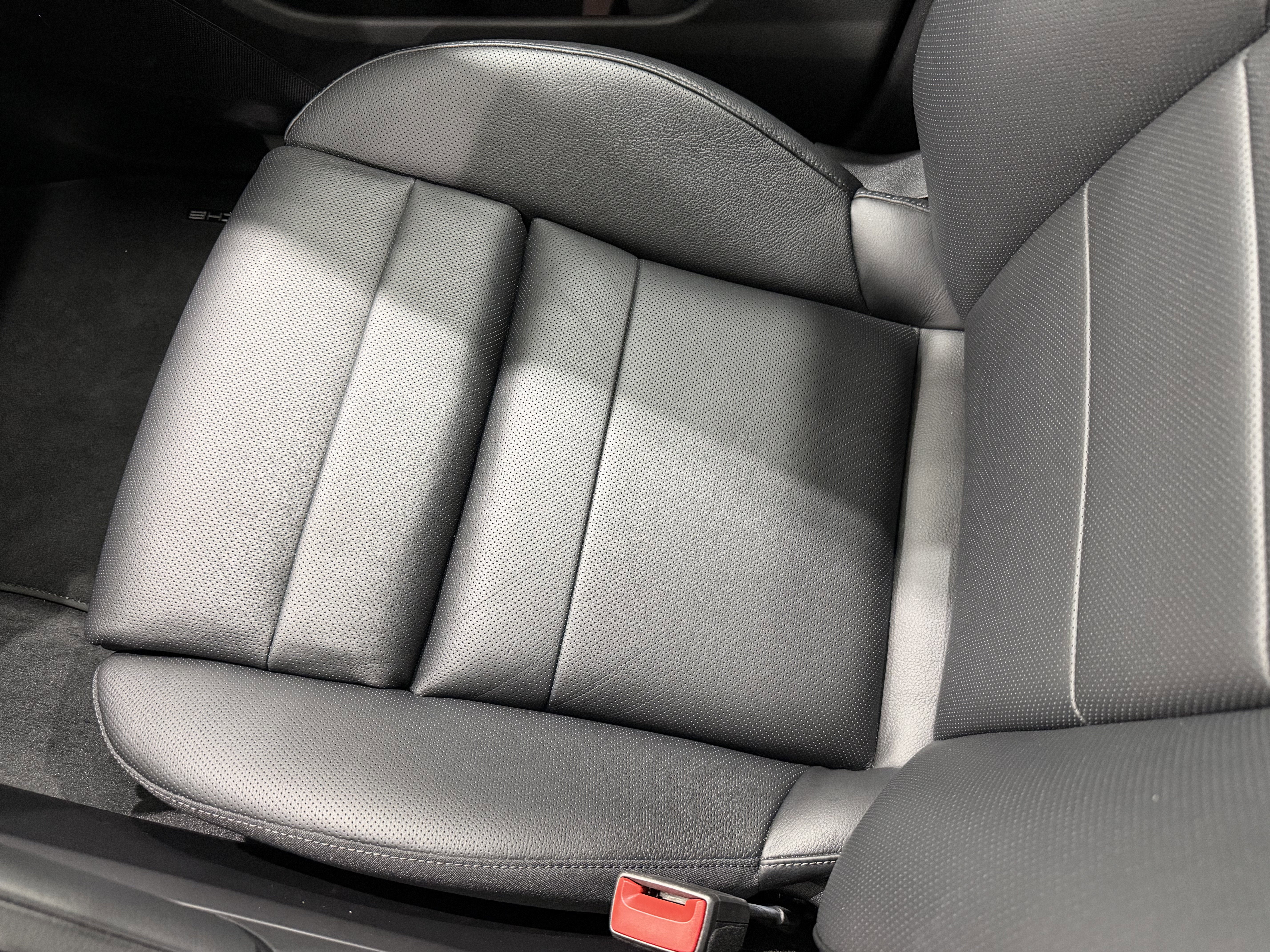 2025 Porsche Cayenne AWD