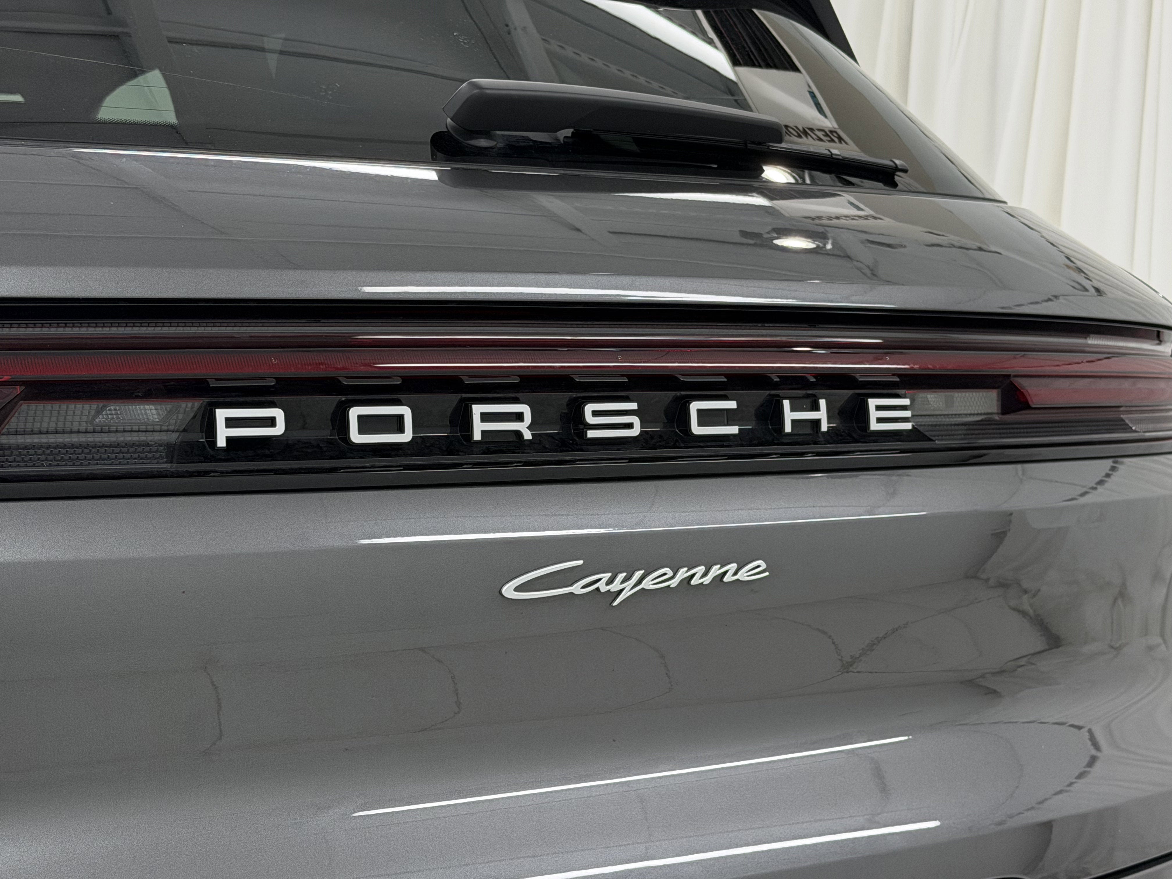 2025 Porsche Cayenne AWD
