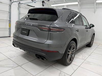 2023 Porsche Cayenne Base
