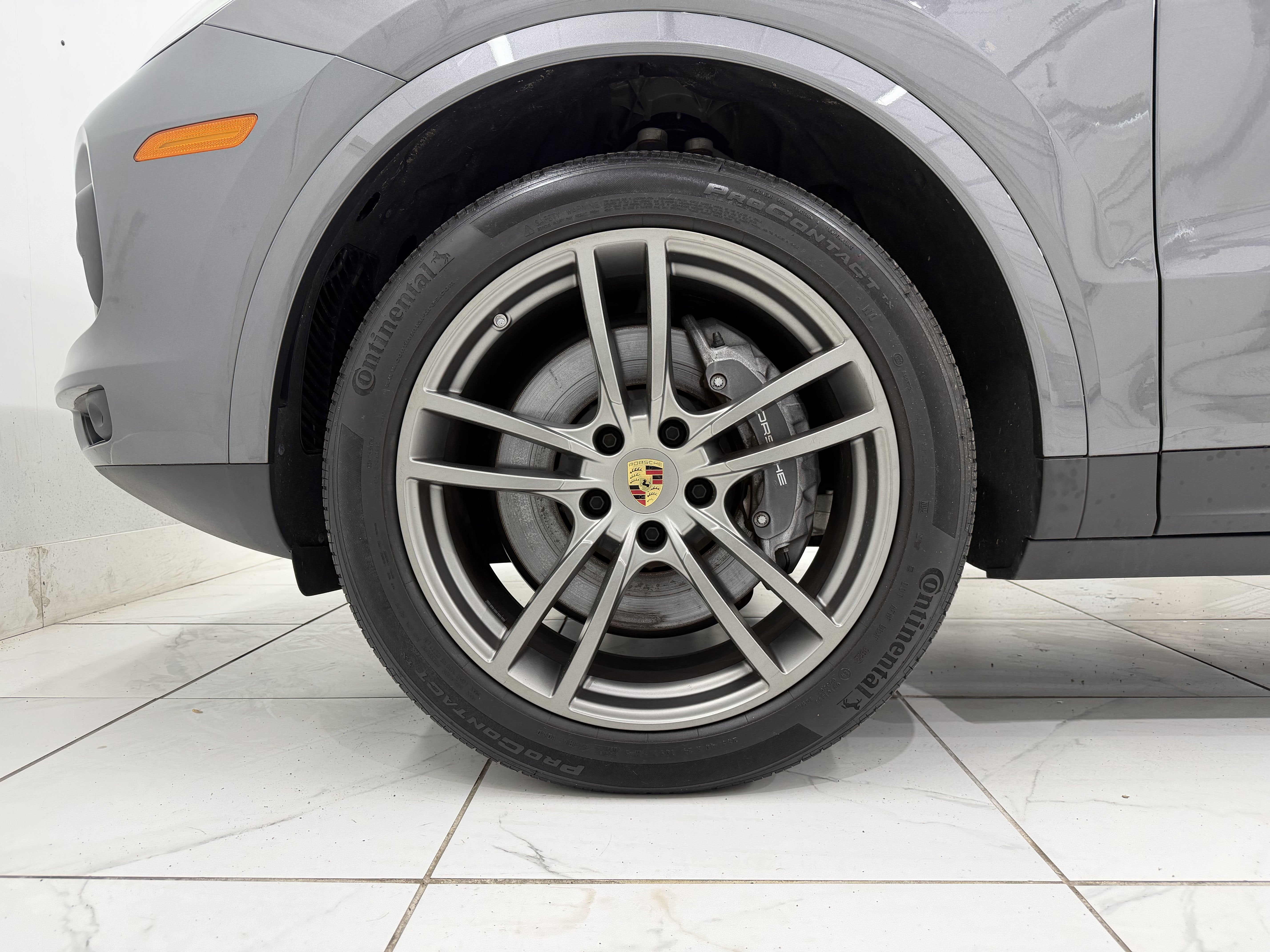 2023 Porsche Cayenne Base