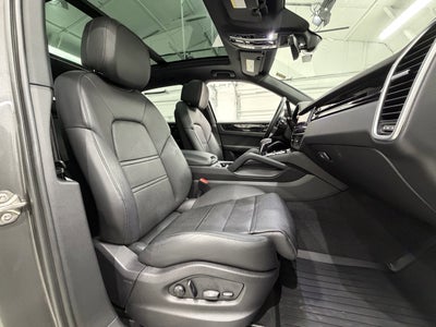 2023 Porsche Cayenne Base