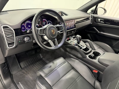 2023 Porsche Cayenne Base