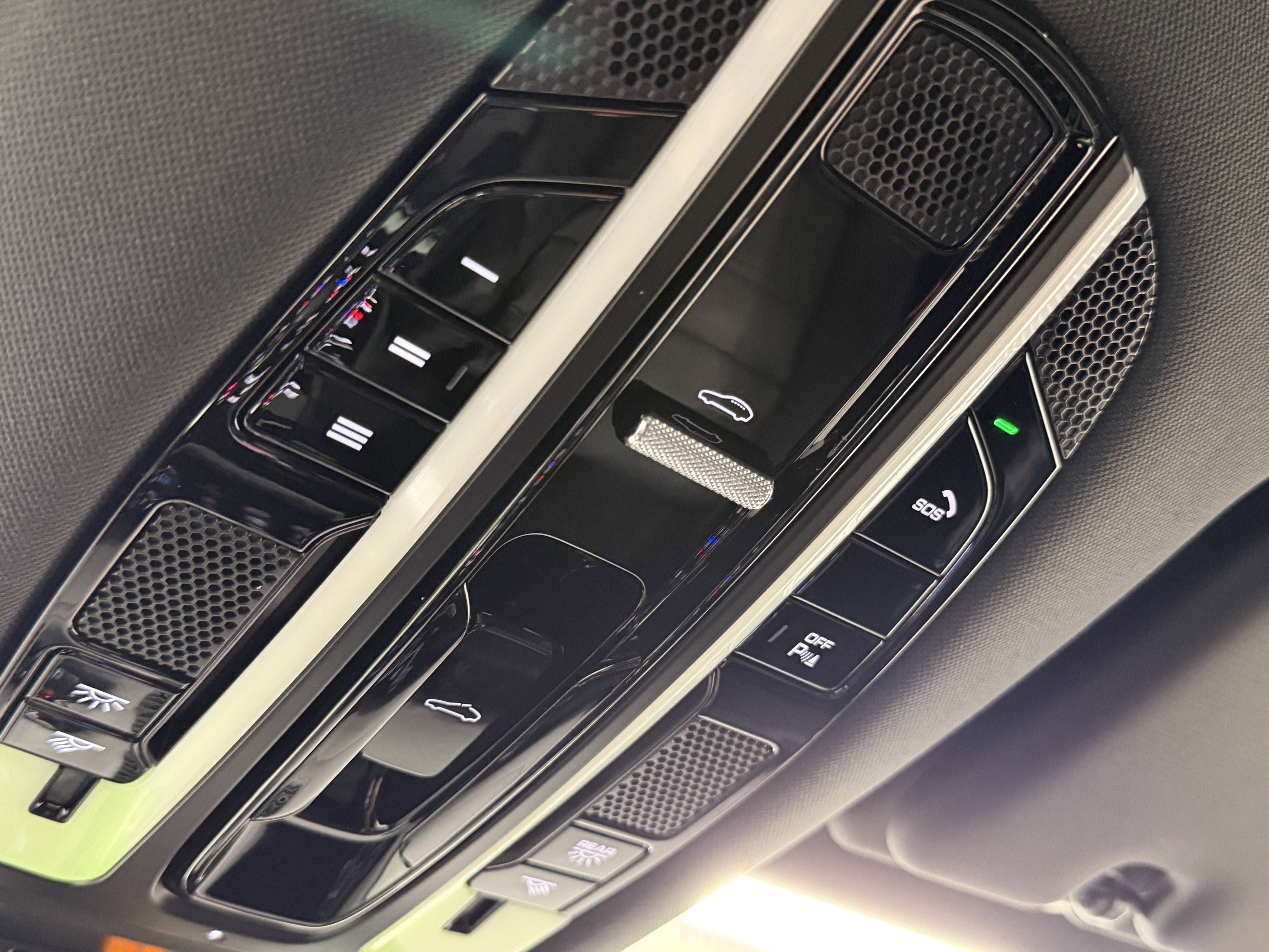 2023 Porsche Cayenne Base