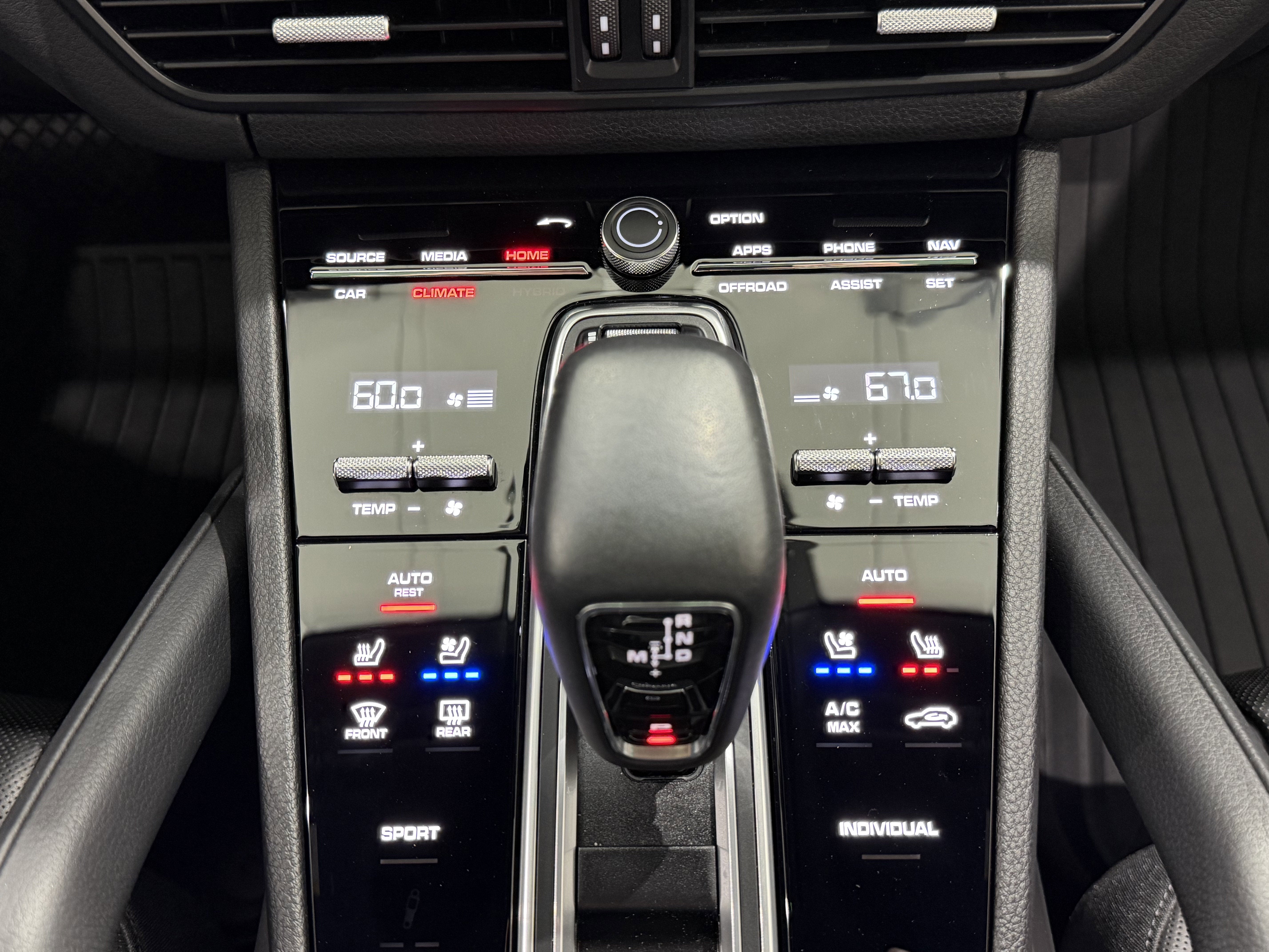 2023 Porsche Cayenne Base