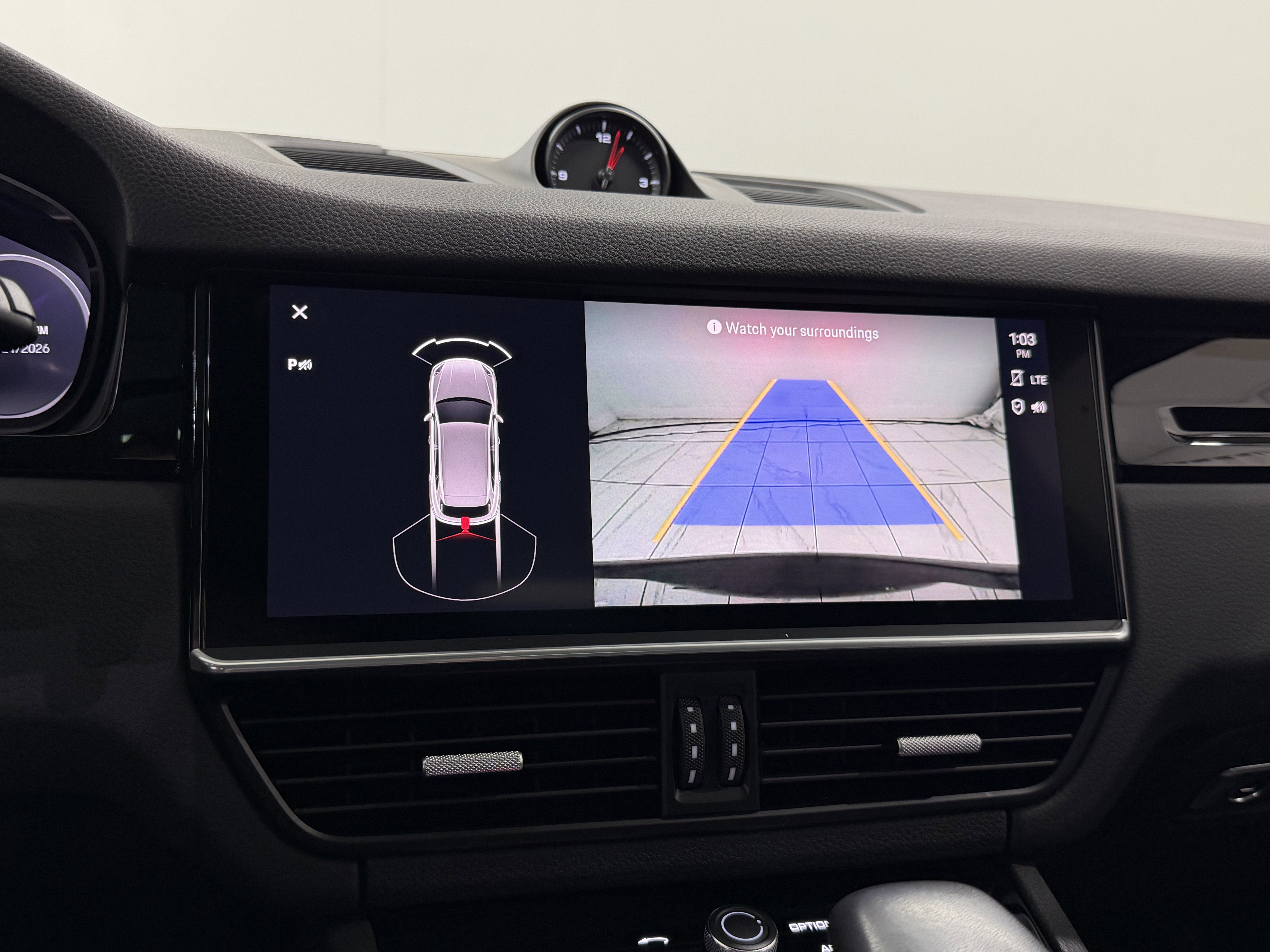 2023 Porsche Cayenne Base