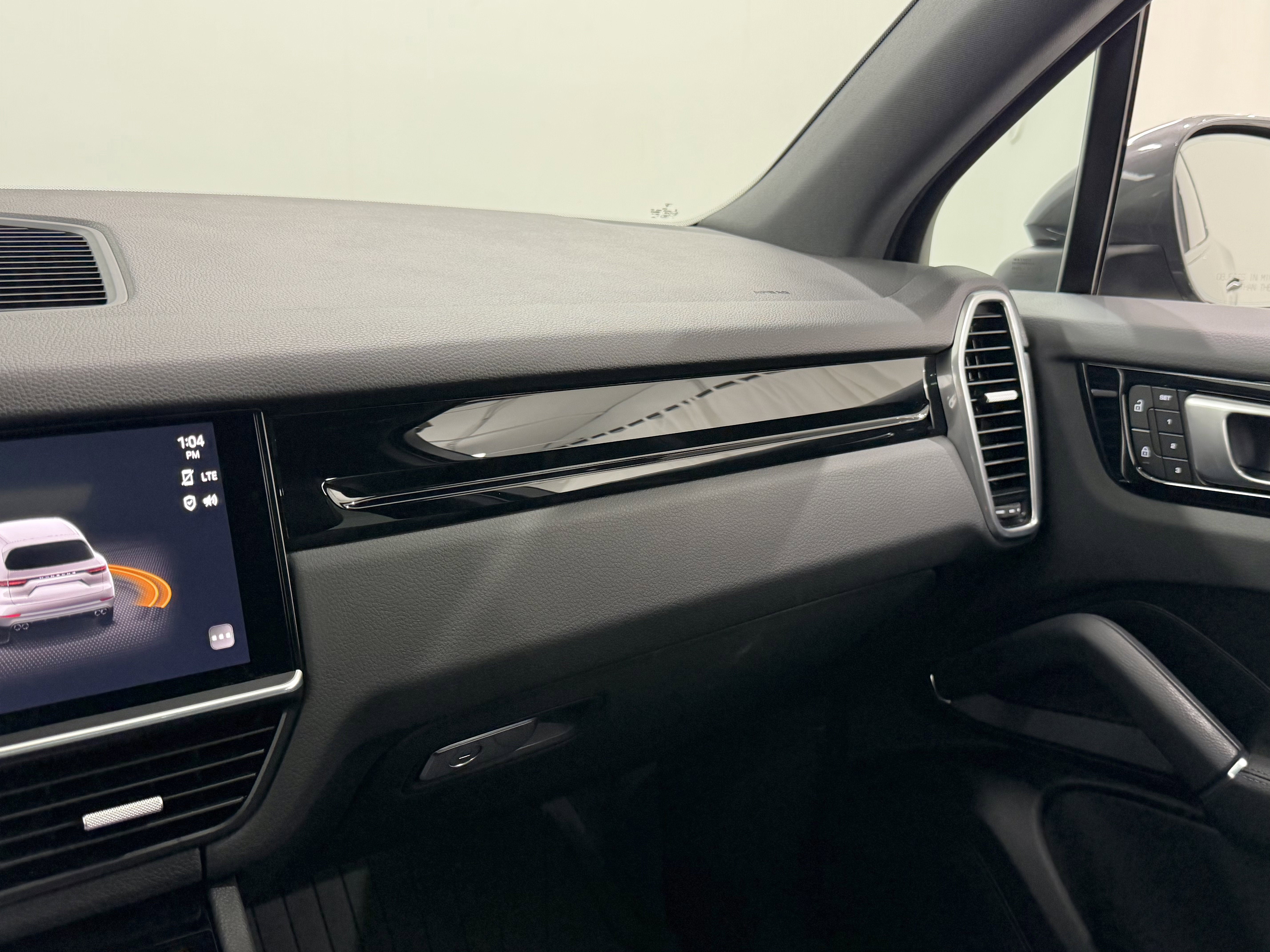 2023 Porsche Cayenne Base