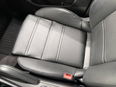 2023 Porsche Cayenne Base