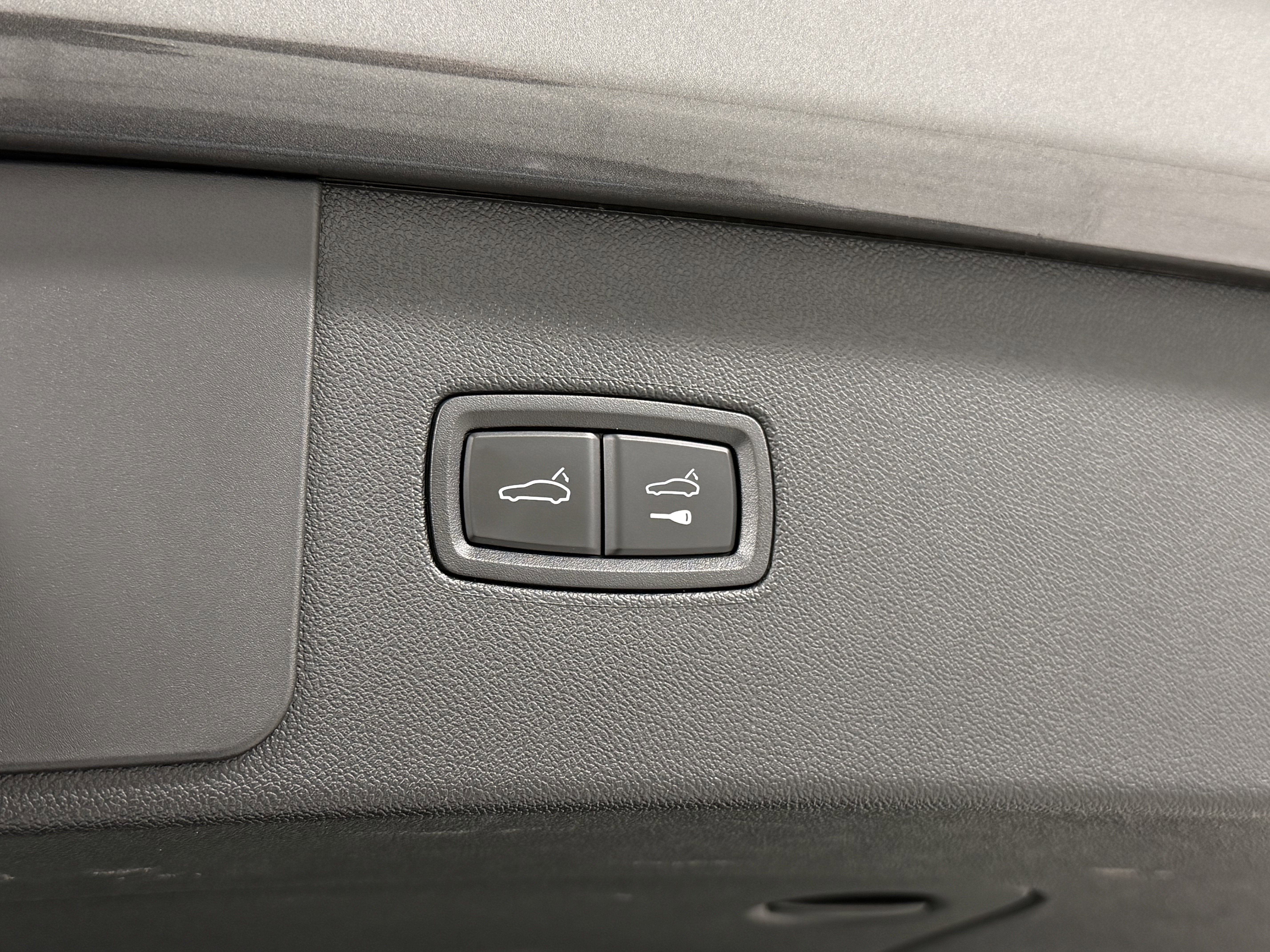 2023 Porsche Cayenne Base