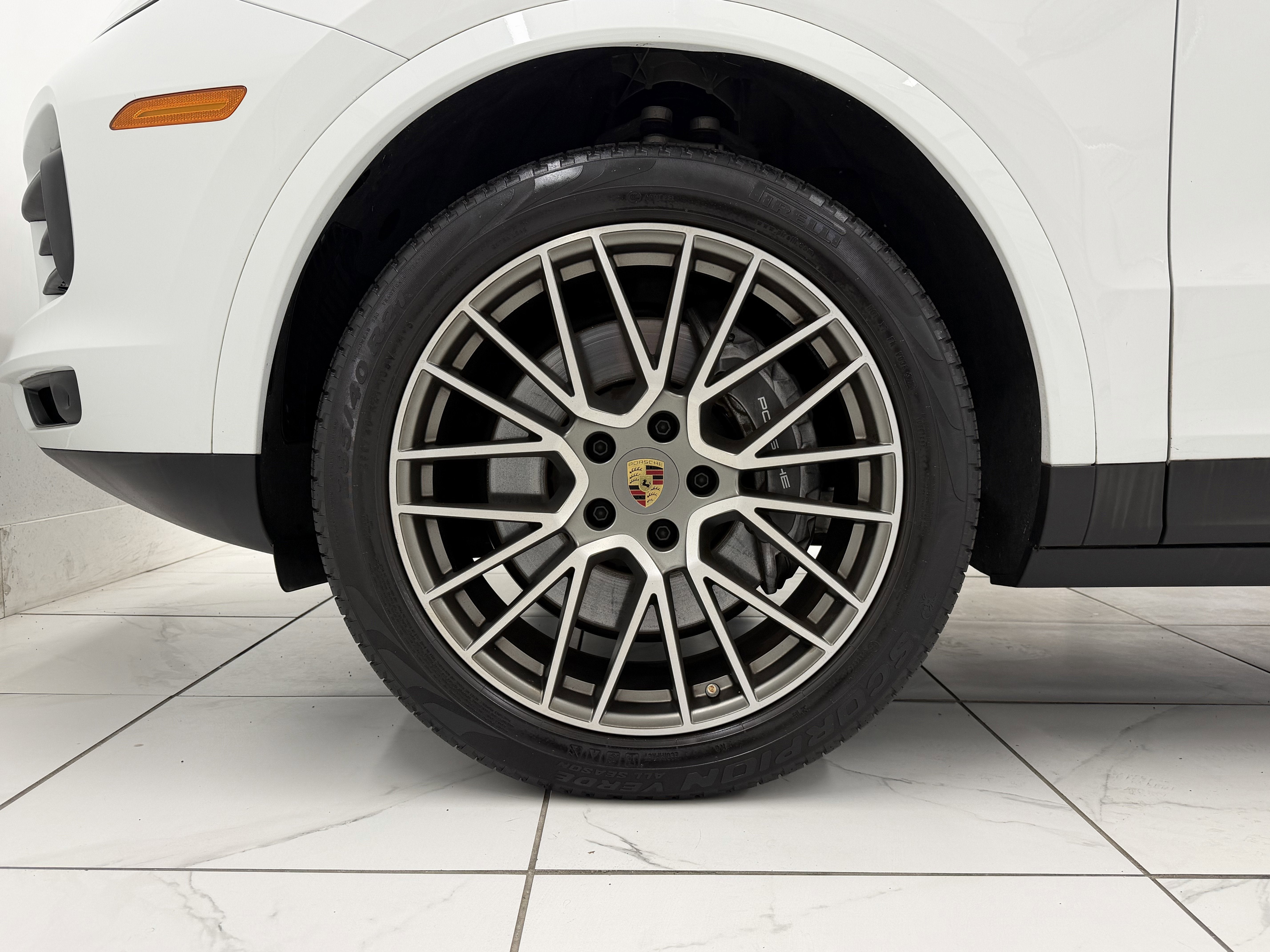 2023 Porsche Cayenne Platinum Edition