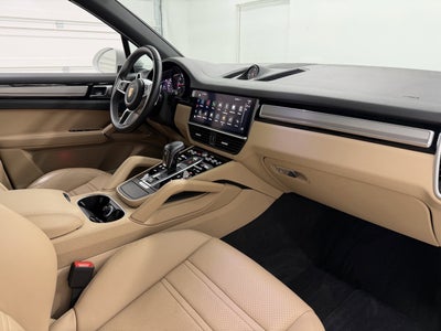 2023 Porsche Cayenne Platinum Edition