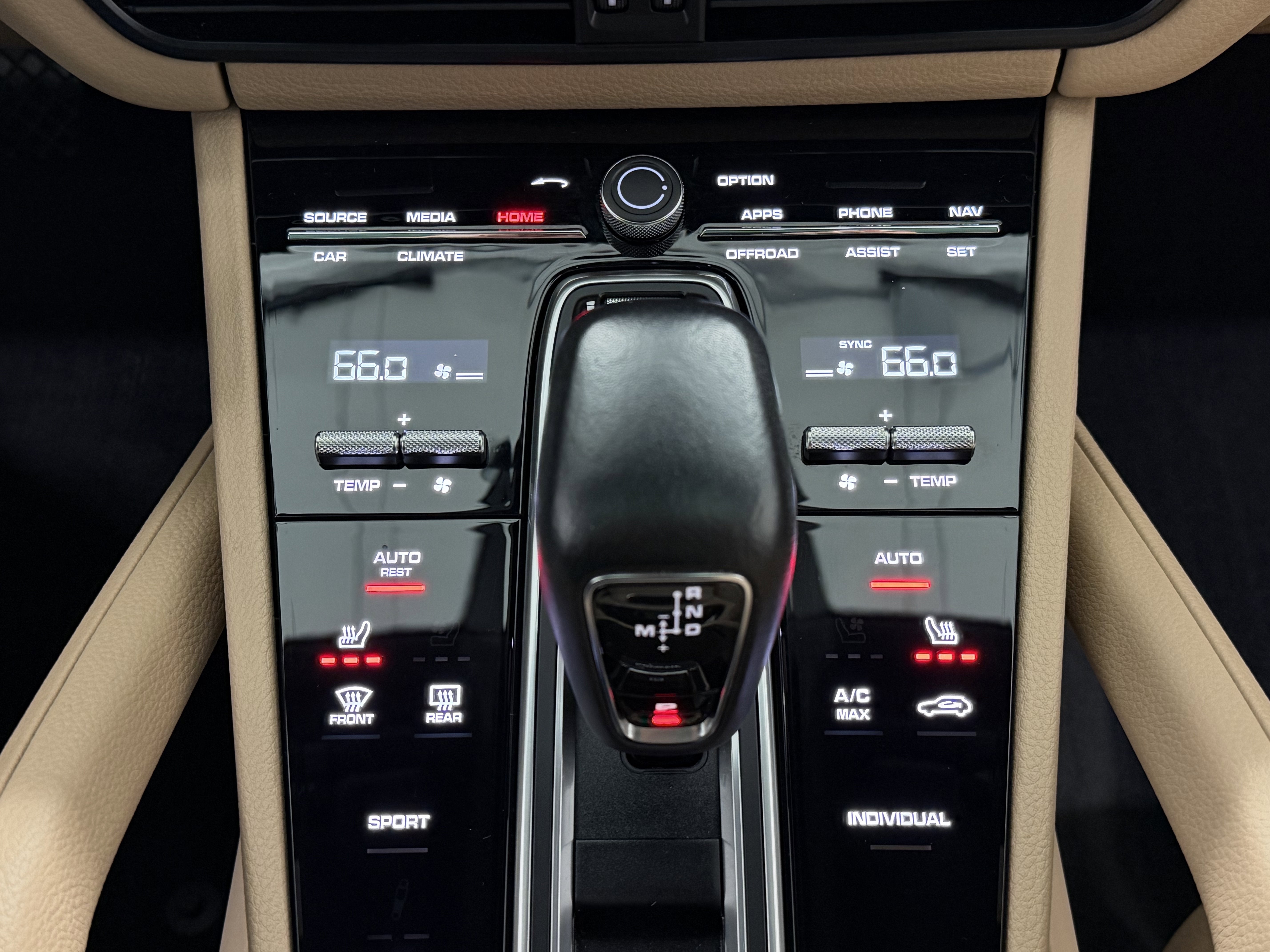 2023 Porsche Cayenne Platinum Edition