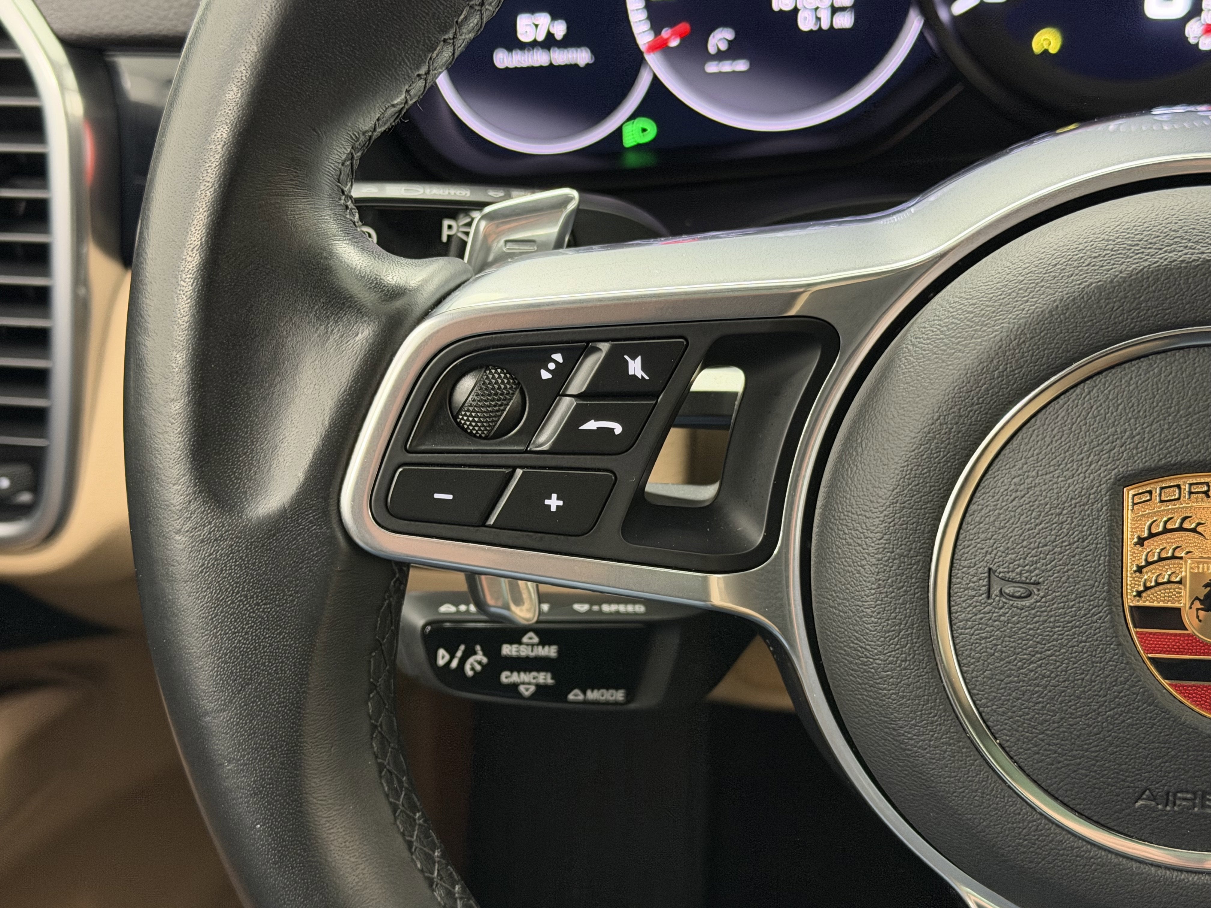 2023 Porsche Cayenne Platinum Edition