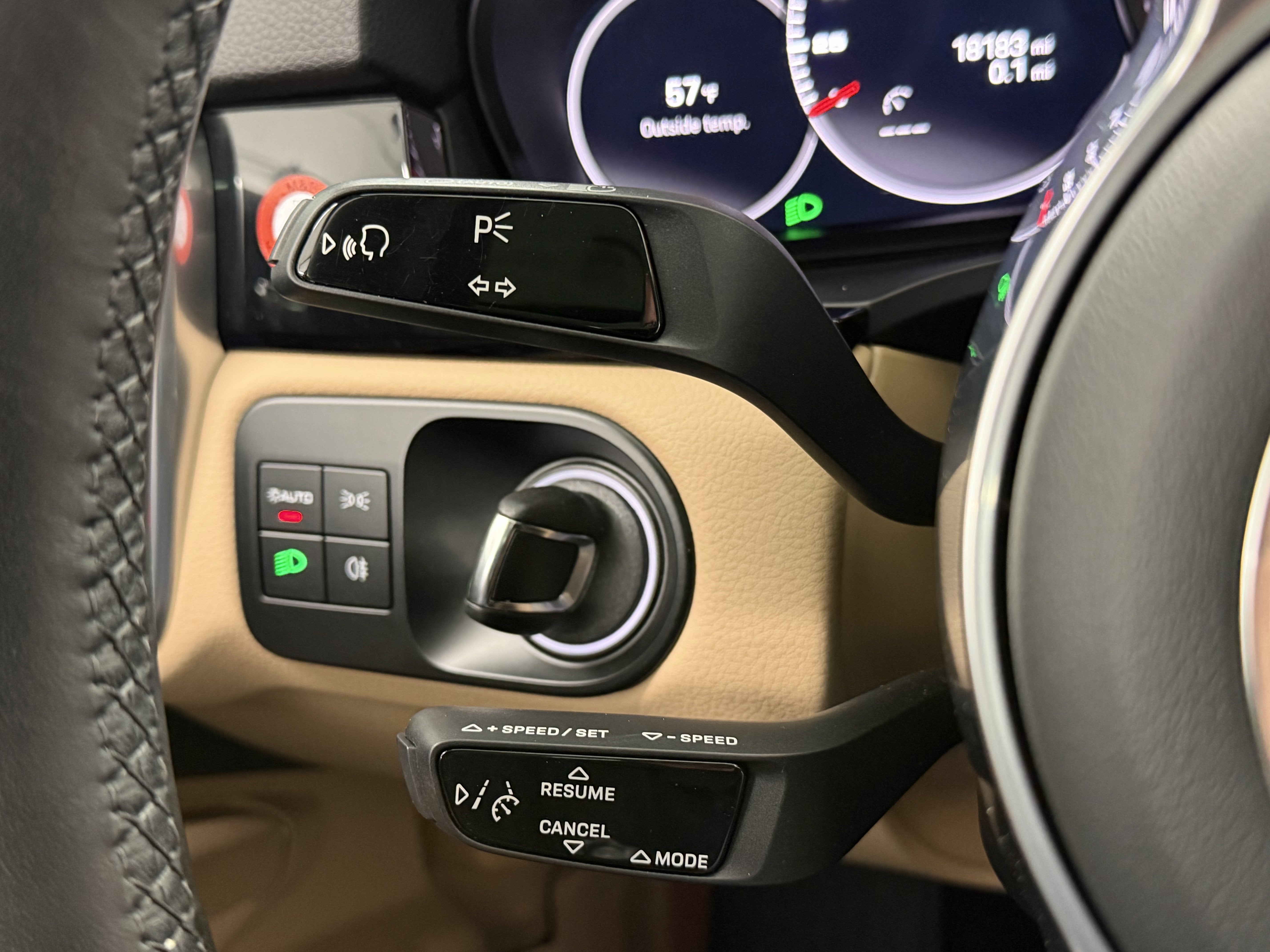 2023 Porsche Cayenne Platinum Edition