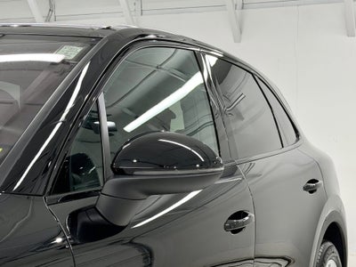 2023 Porsche Cayenne Base