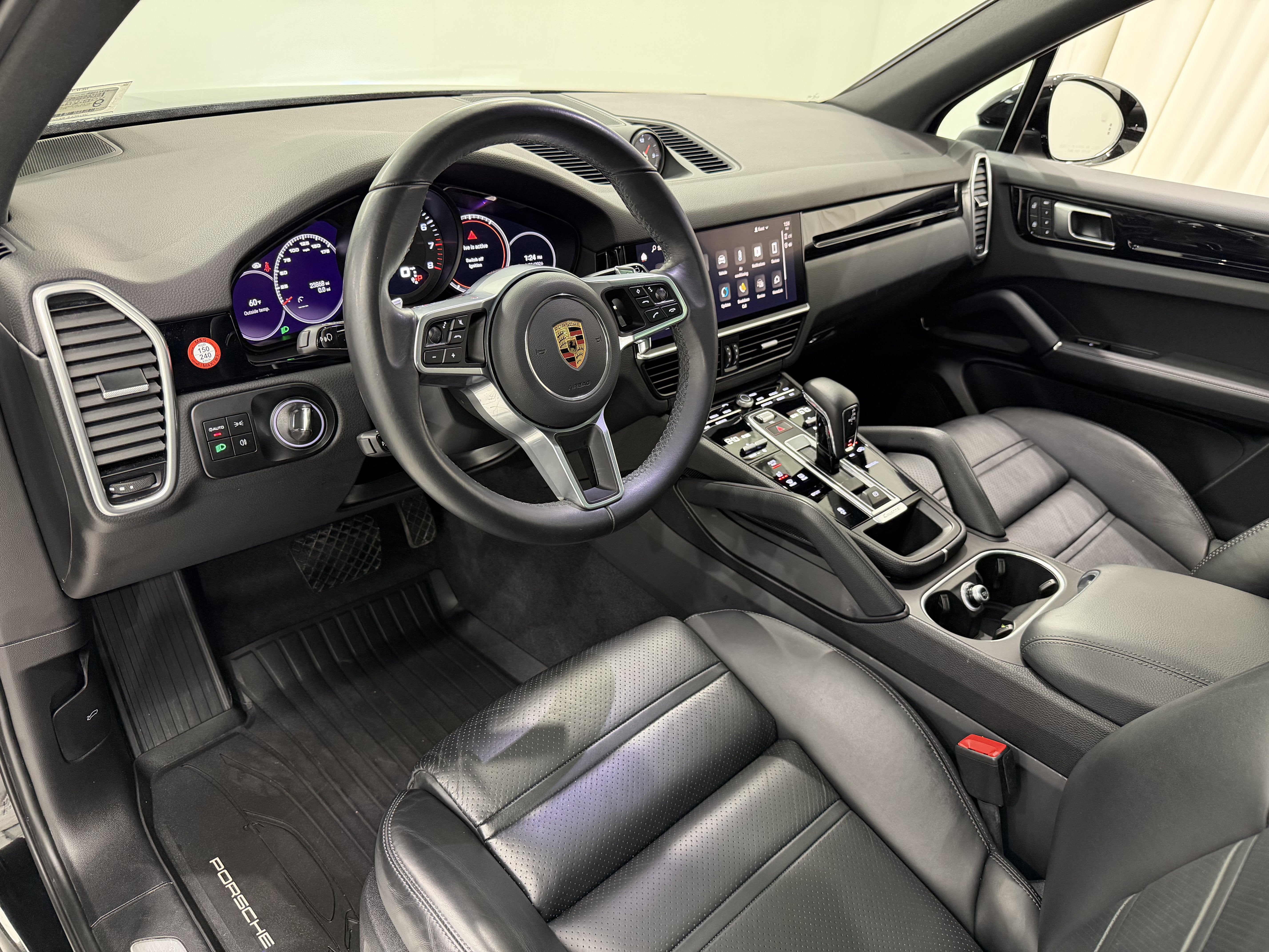 2023 Porsche Cayenne Base