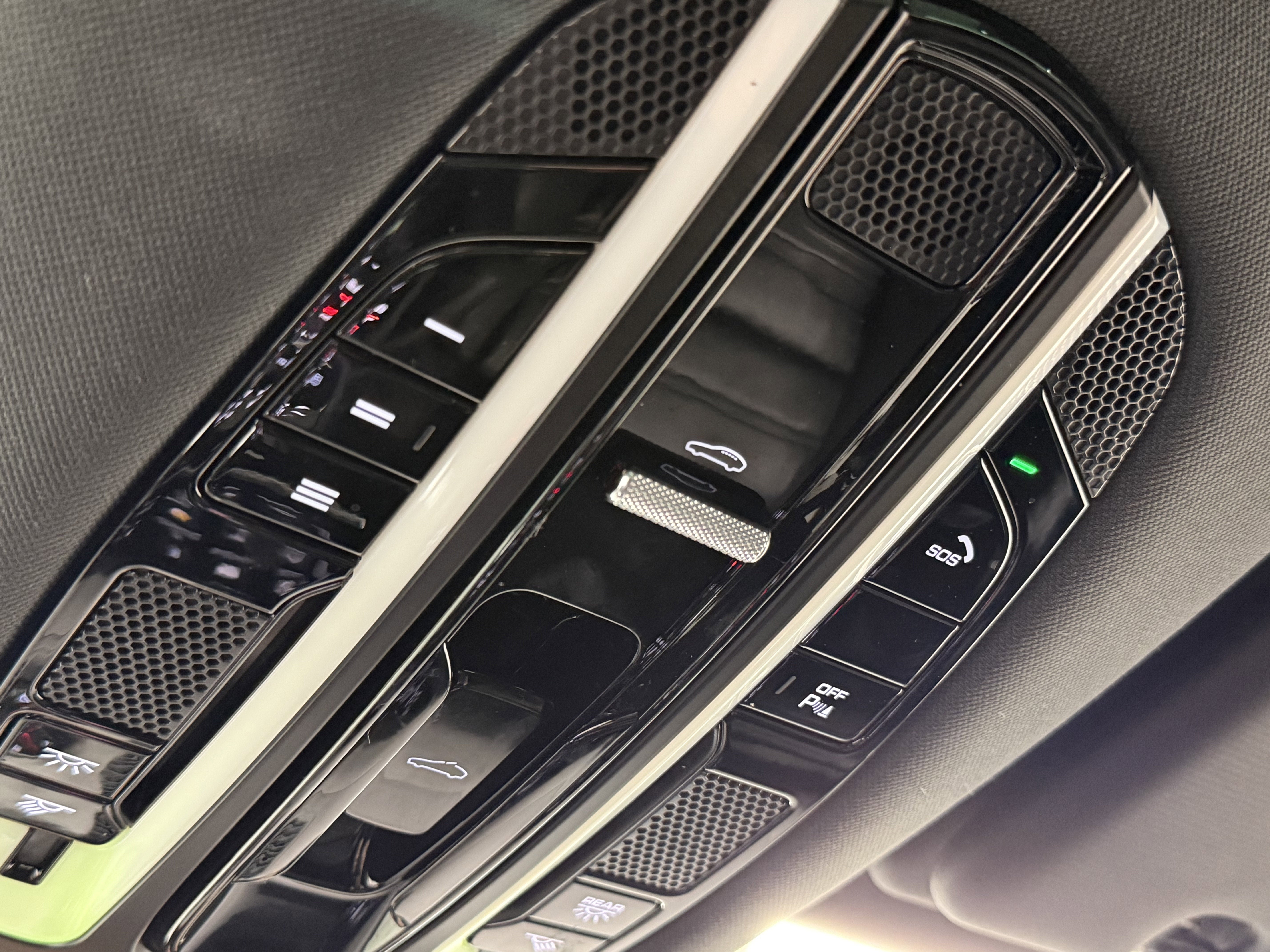 2023 Porsche Cayenne Base