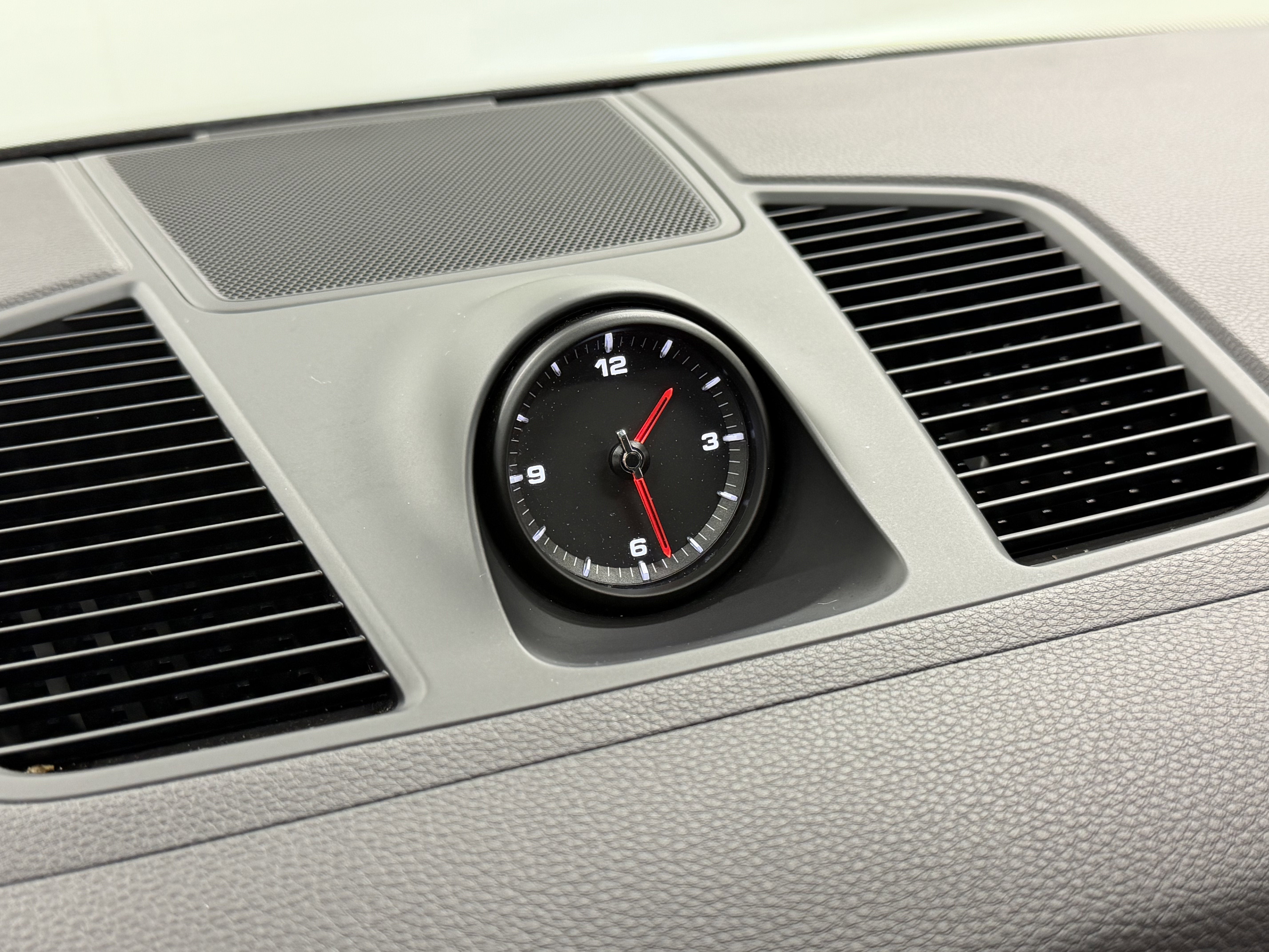 2023 Porsche Cayenne Base