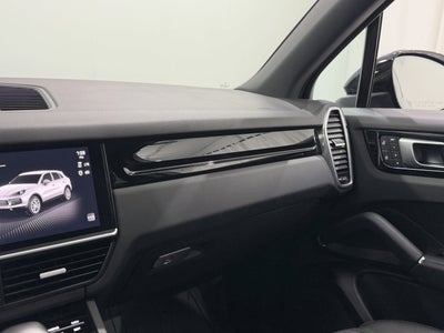 2023 Porsche Cayenne Base