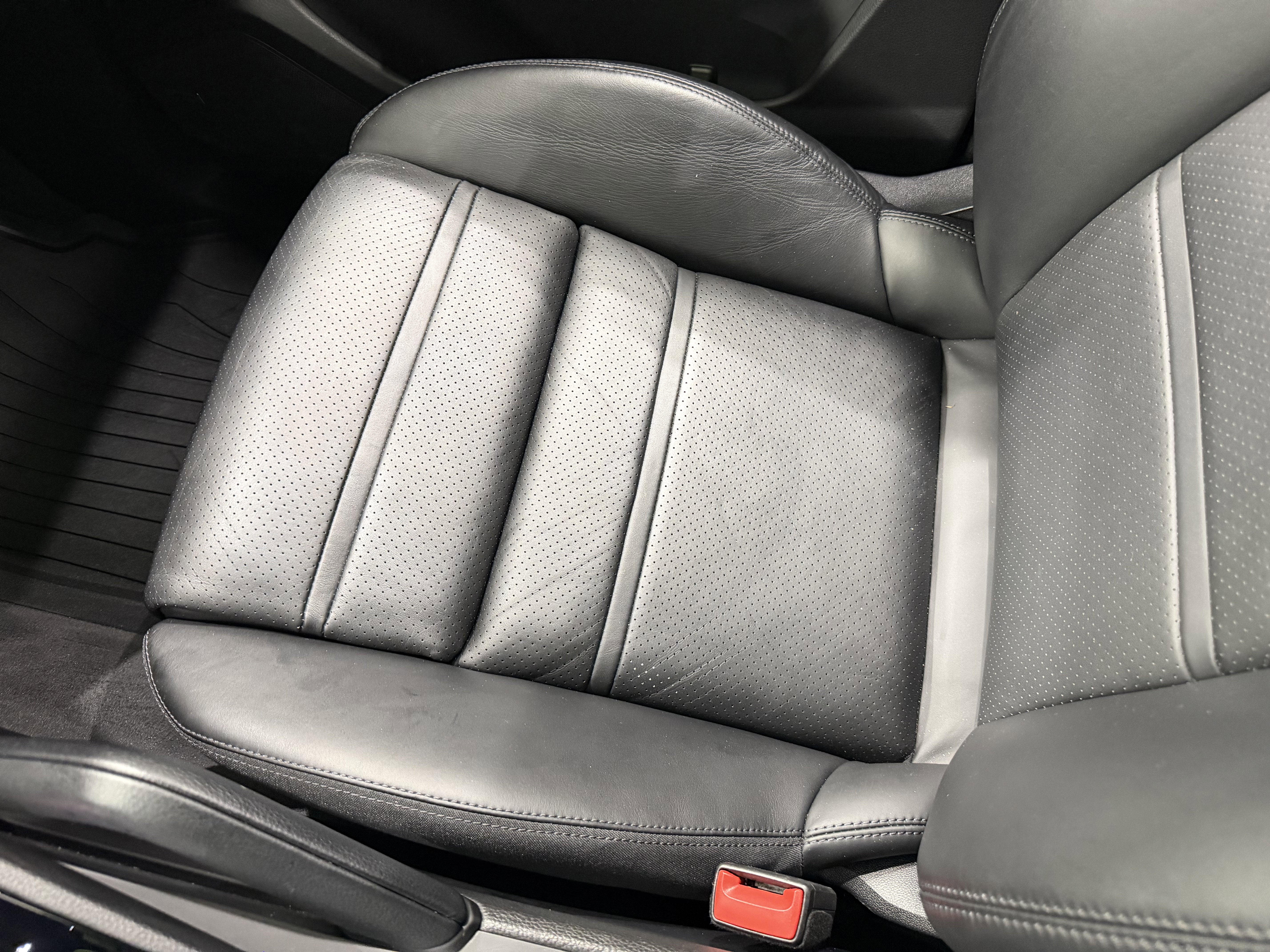 2023 Porsche Cayenne Base