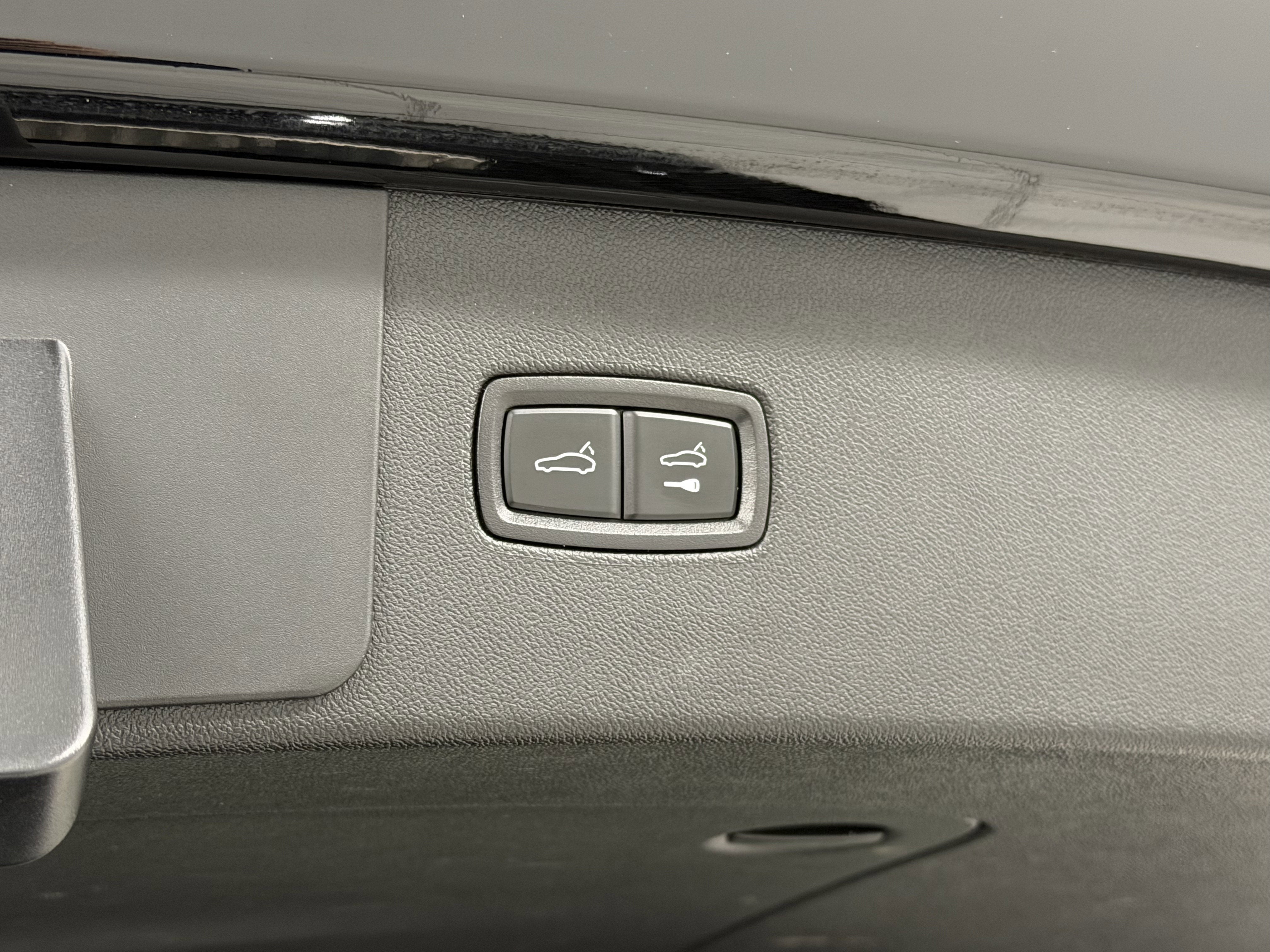 2023 Porsche Cayenne Base