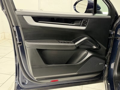 2024 Porsche Cayenne AWD
