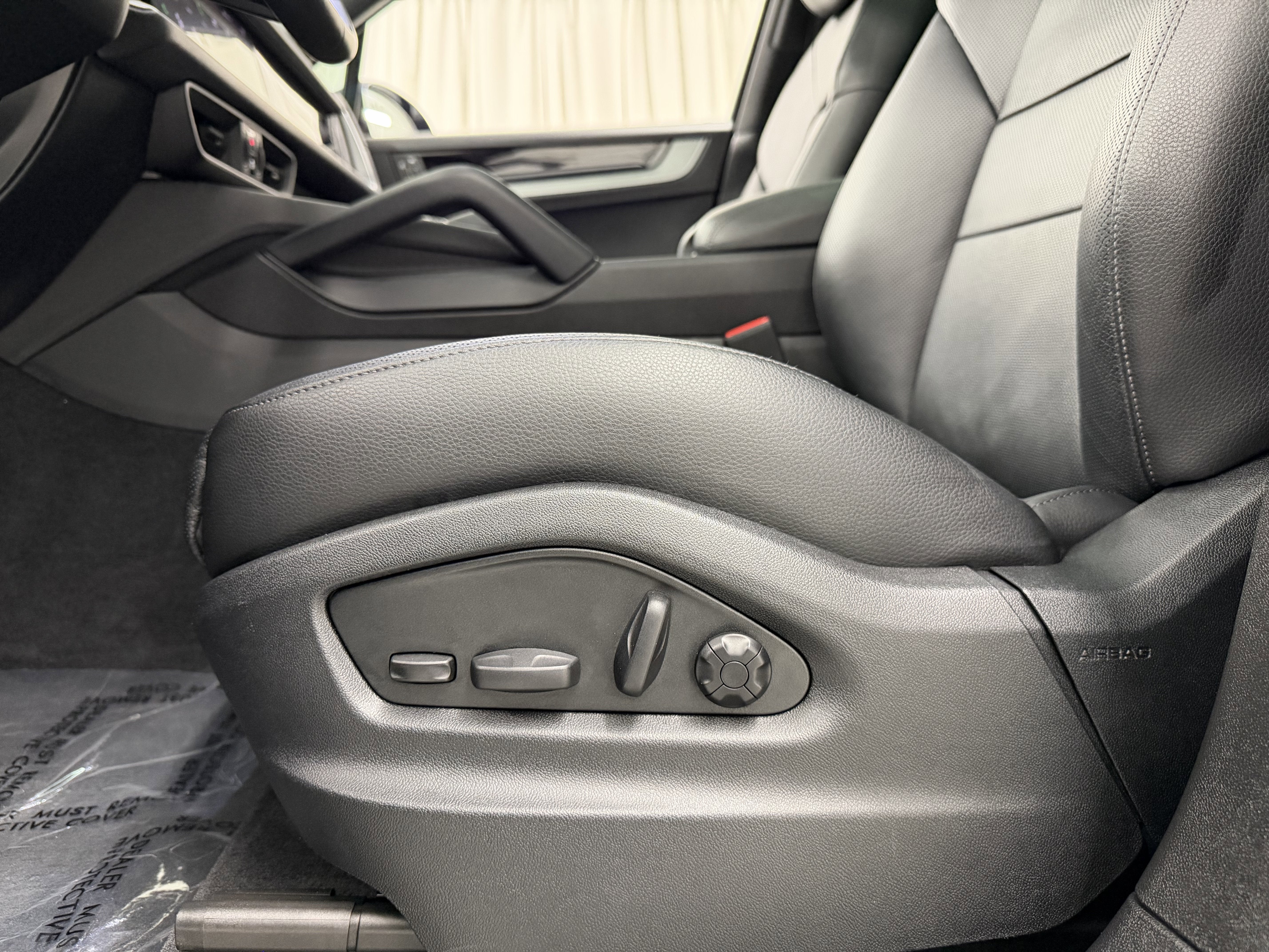 2024 Porsche Cayenne AWD