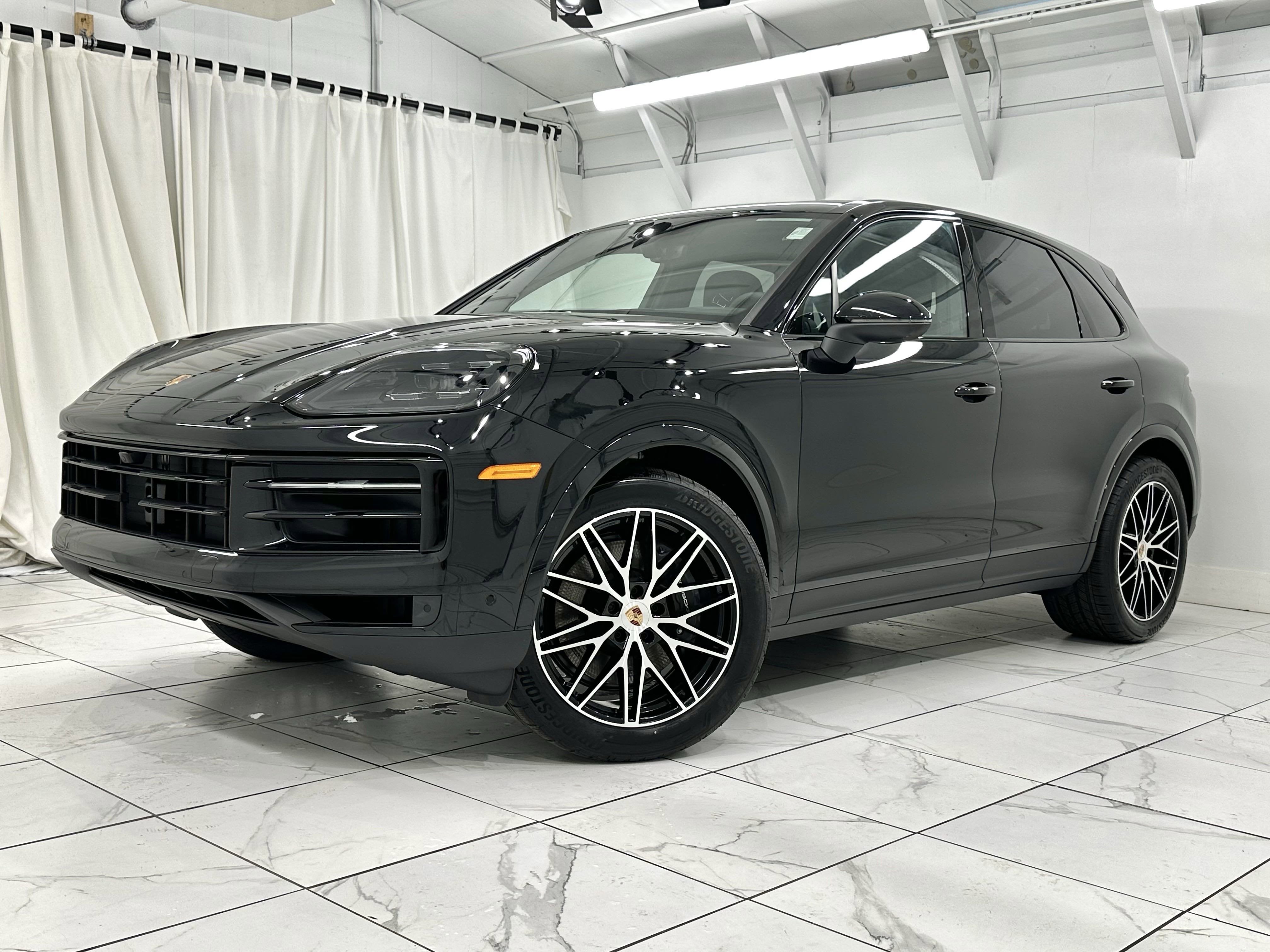 2025 Porsche Cayenne AWD