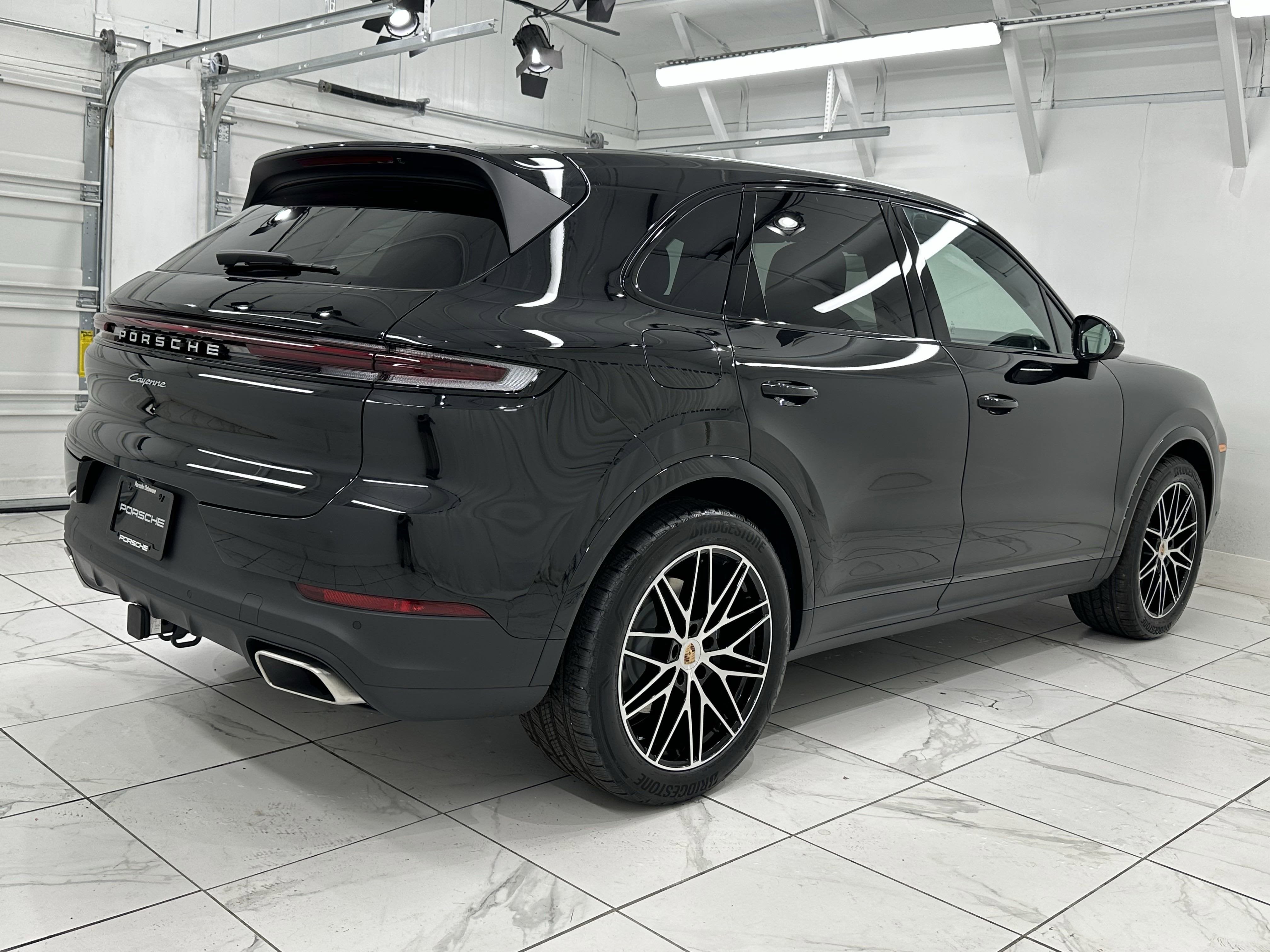 2025 Porsche Cayenne AWD