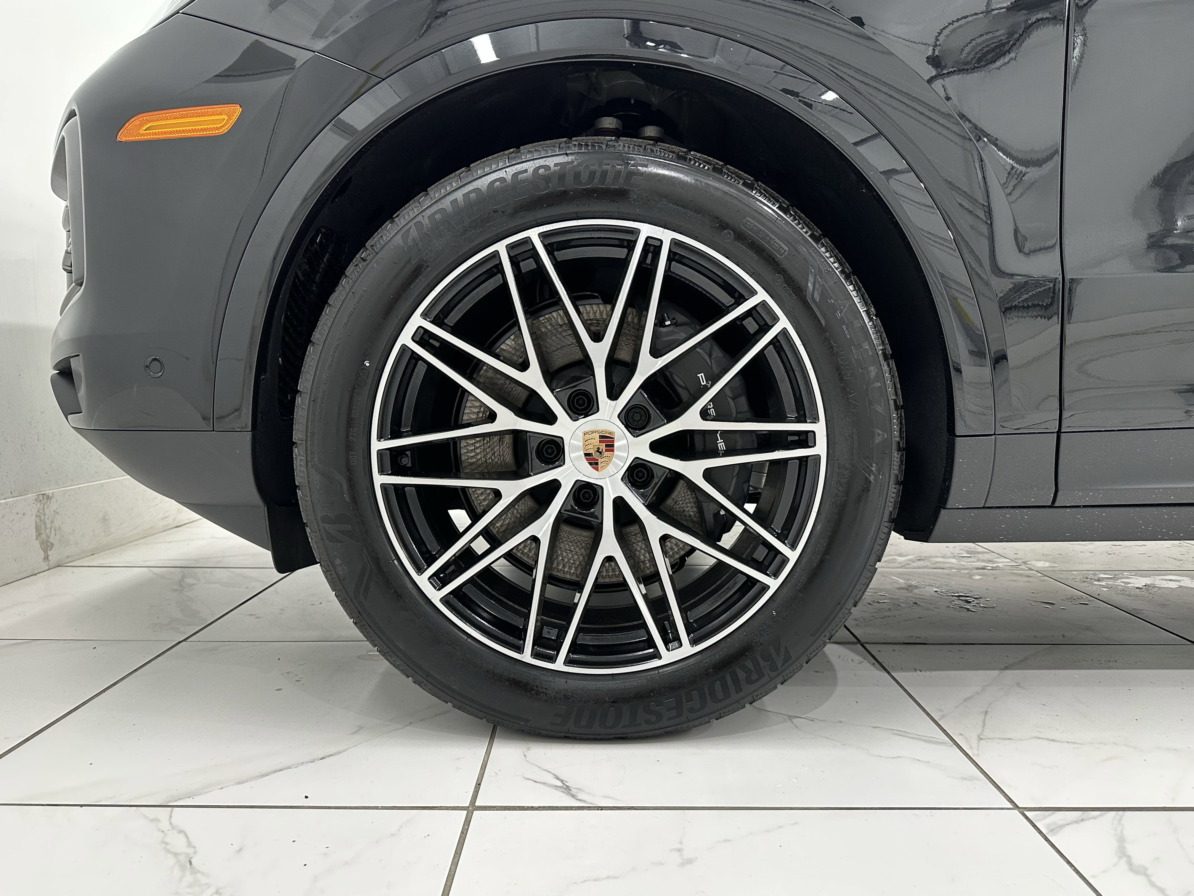 2025 Porsche Cayenne AWD