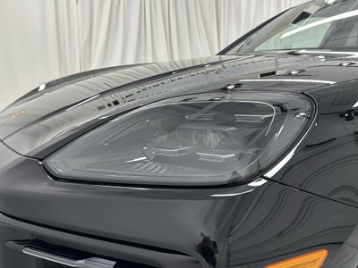 2025 Porsche Cayenne AWD