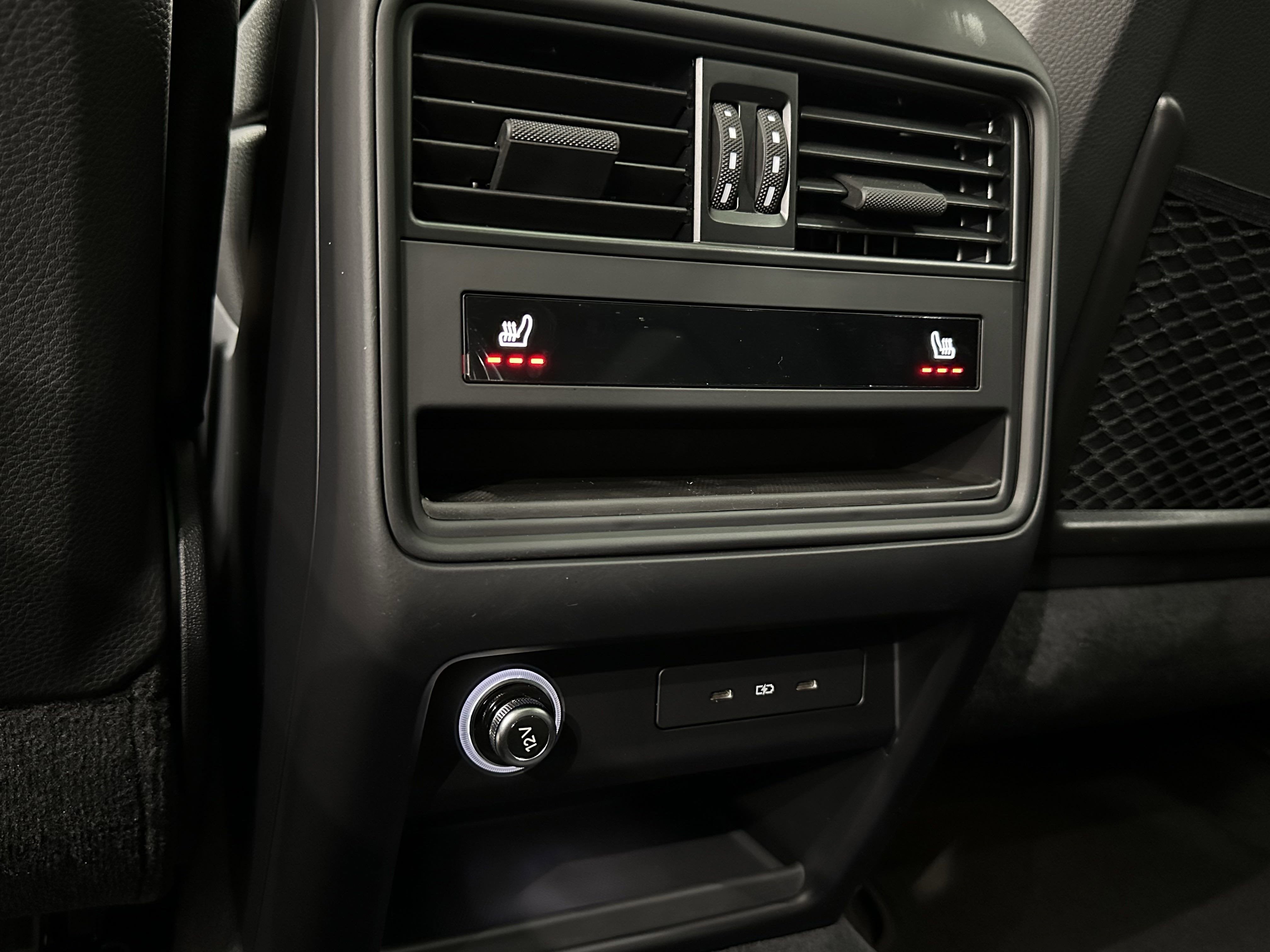 2025 Porsche Cayenne AWD