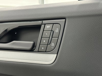 2025 Porsche Cayenne AWD