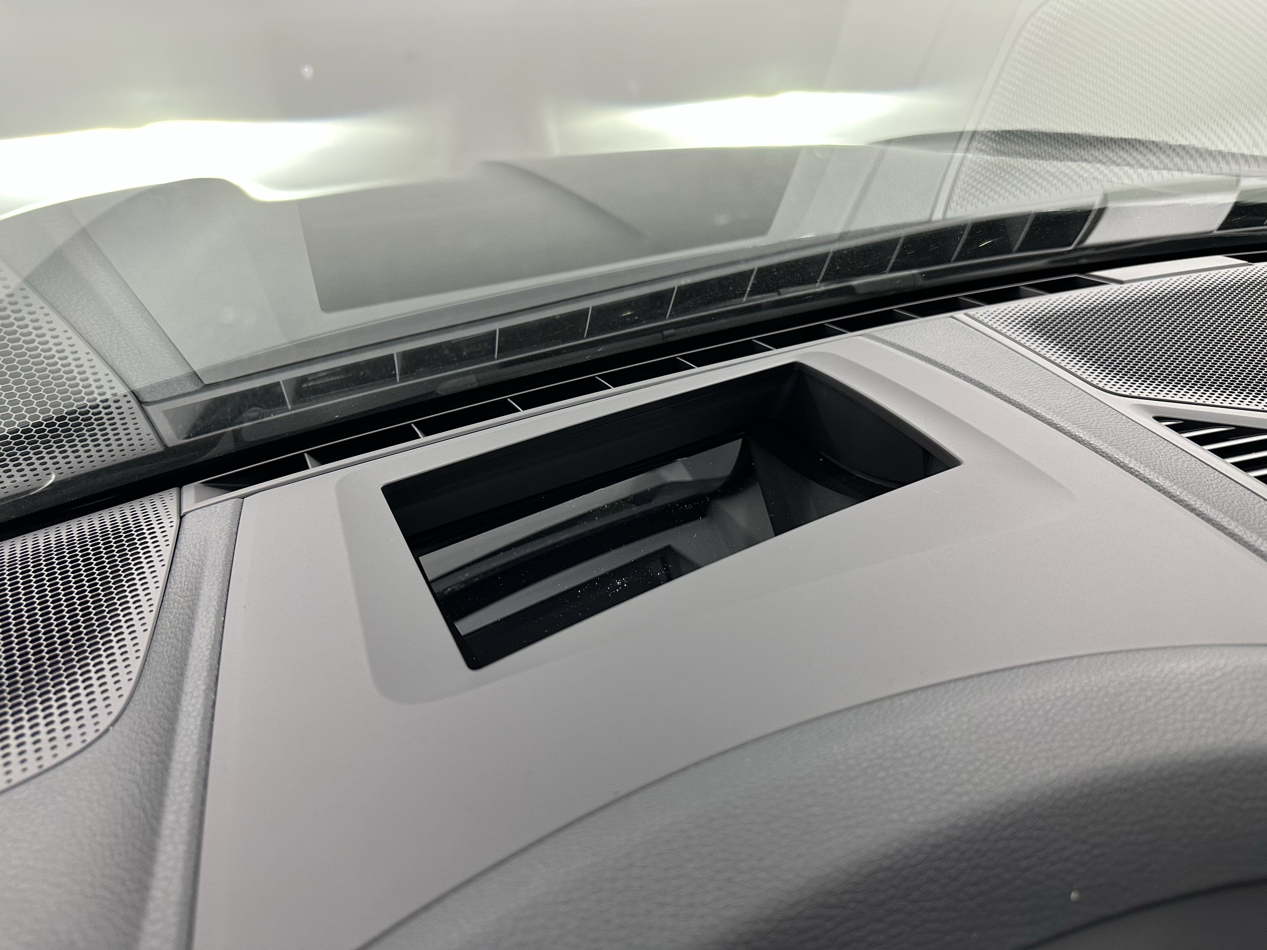 2025 Porsche Cayenne AWD