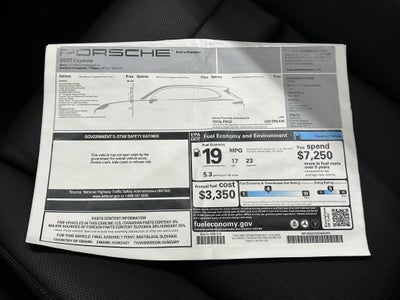 2025 Porsche Cayenne AWD