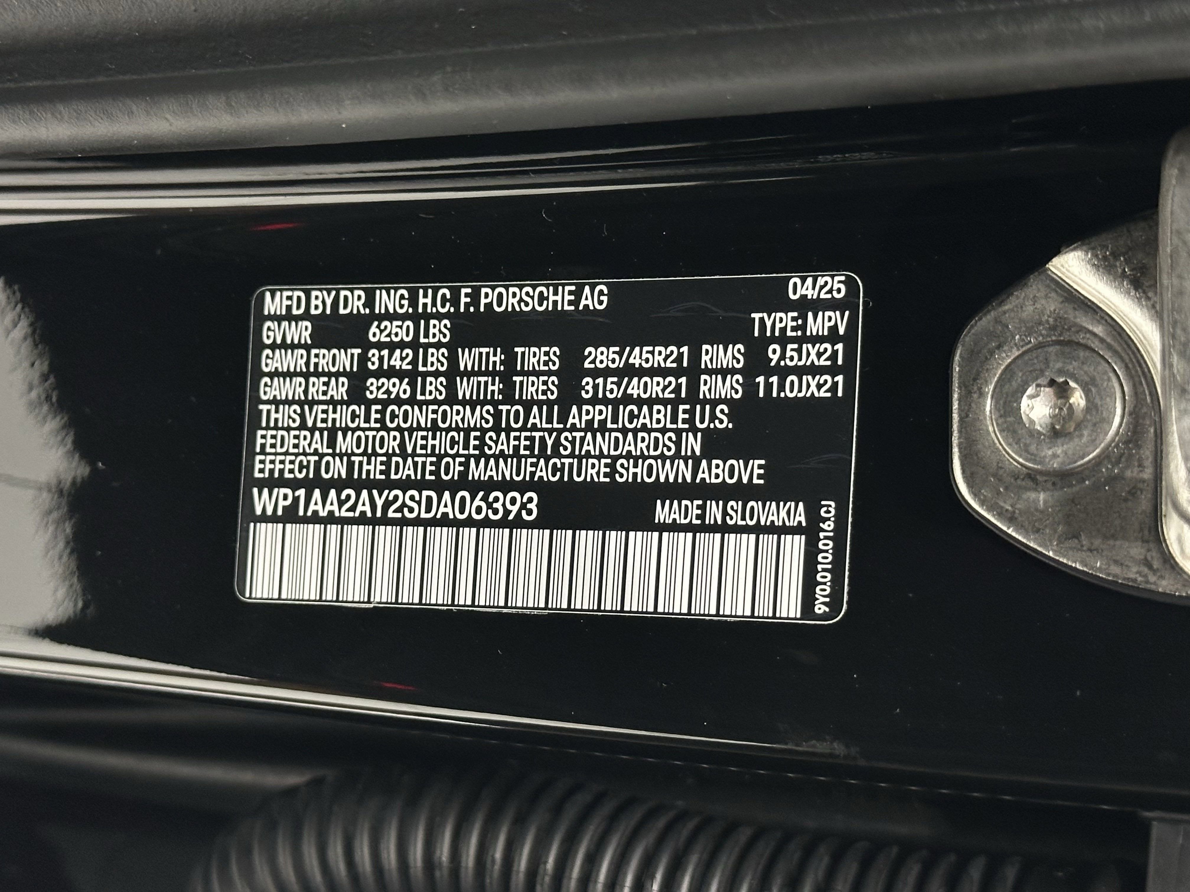 2025 Porsche Cayenne AWD