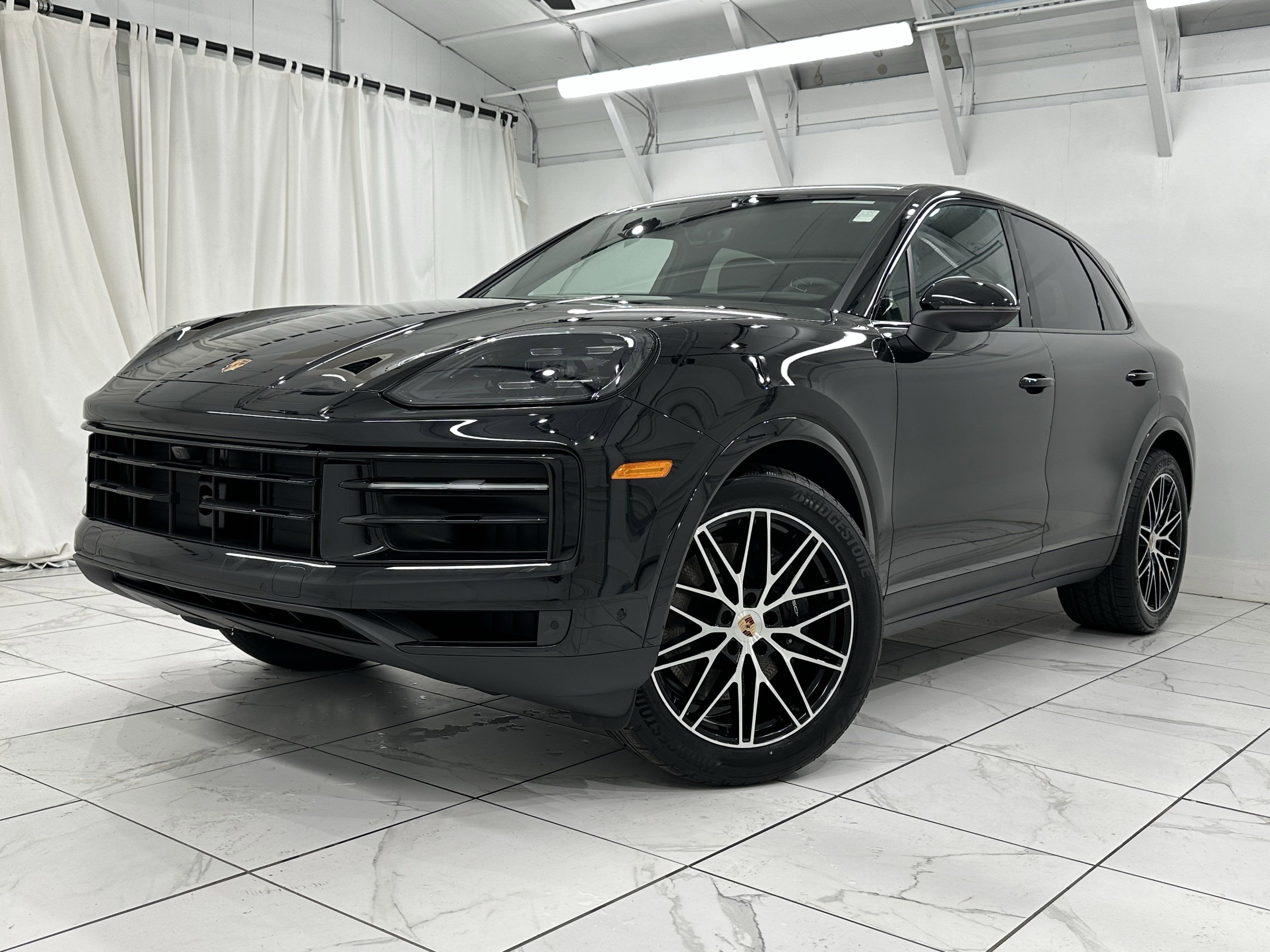 2025 Porsche Cayenne AWD