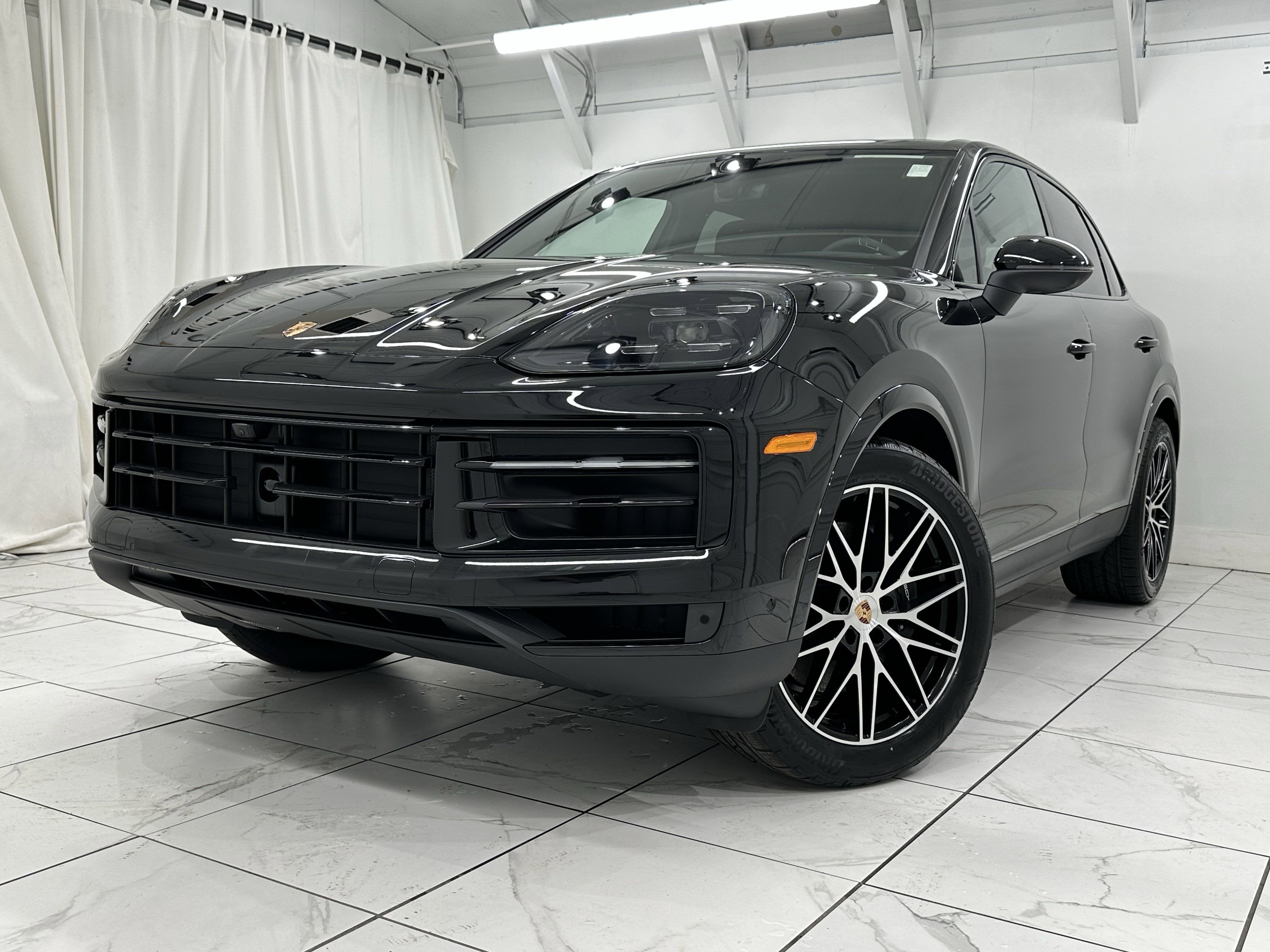 2025 Porsche Cayenne AWD