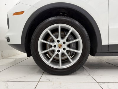 2023 Porsche Cayenne Base