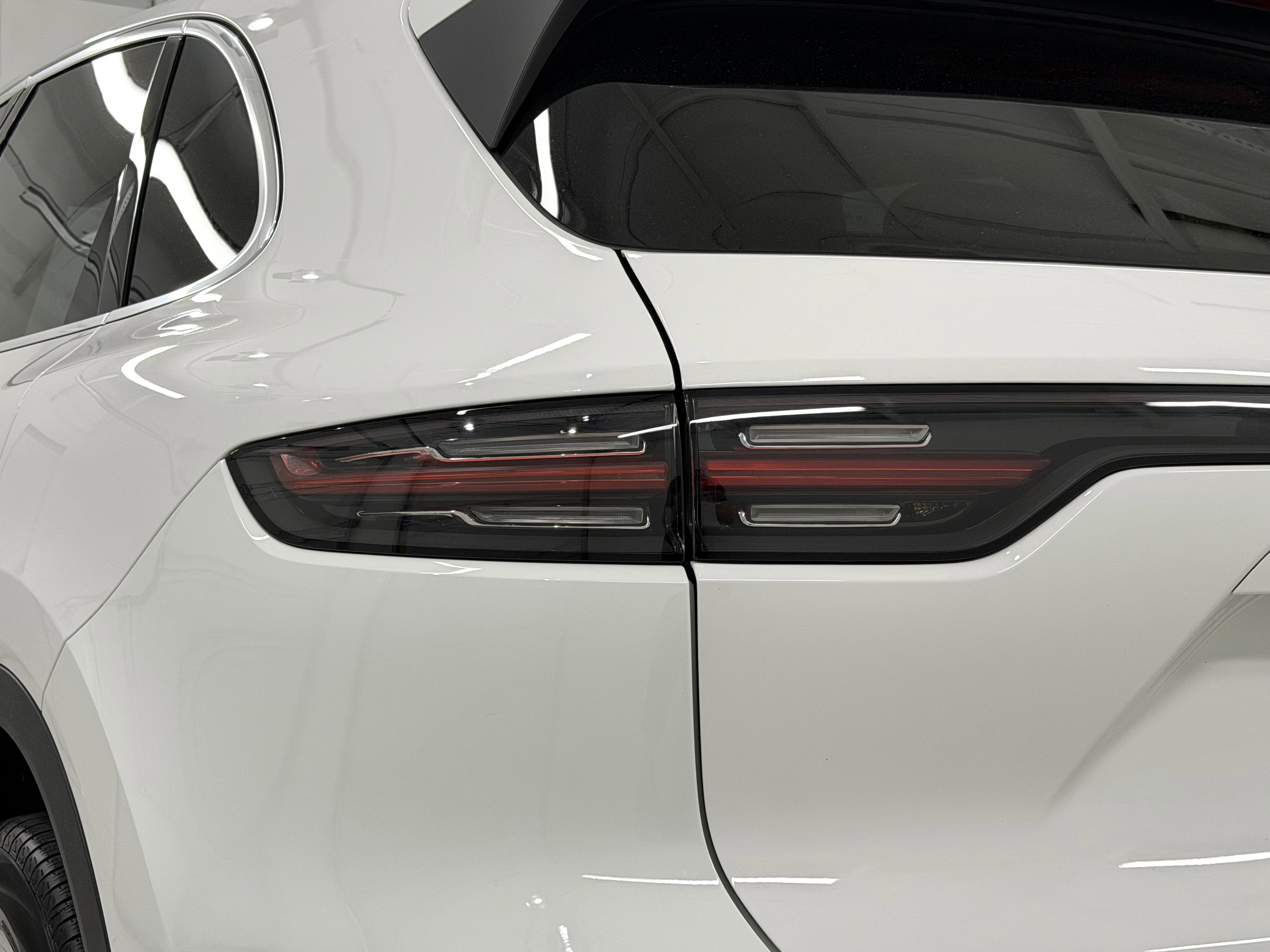 2023 Porsche Cayenne Base