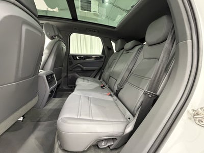 2023 Porsche Cayenne Base