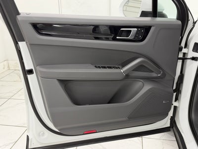 2023 Porsche Cayenne Base