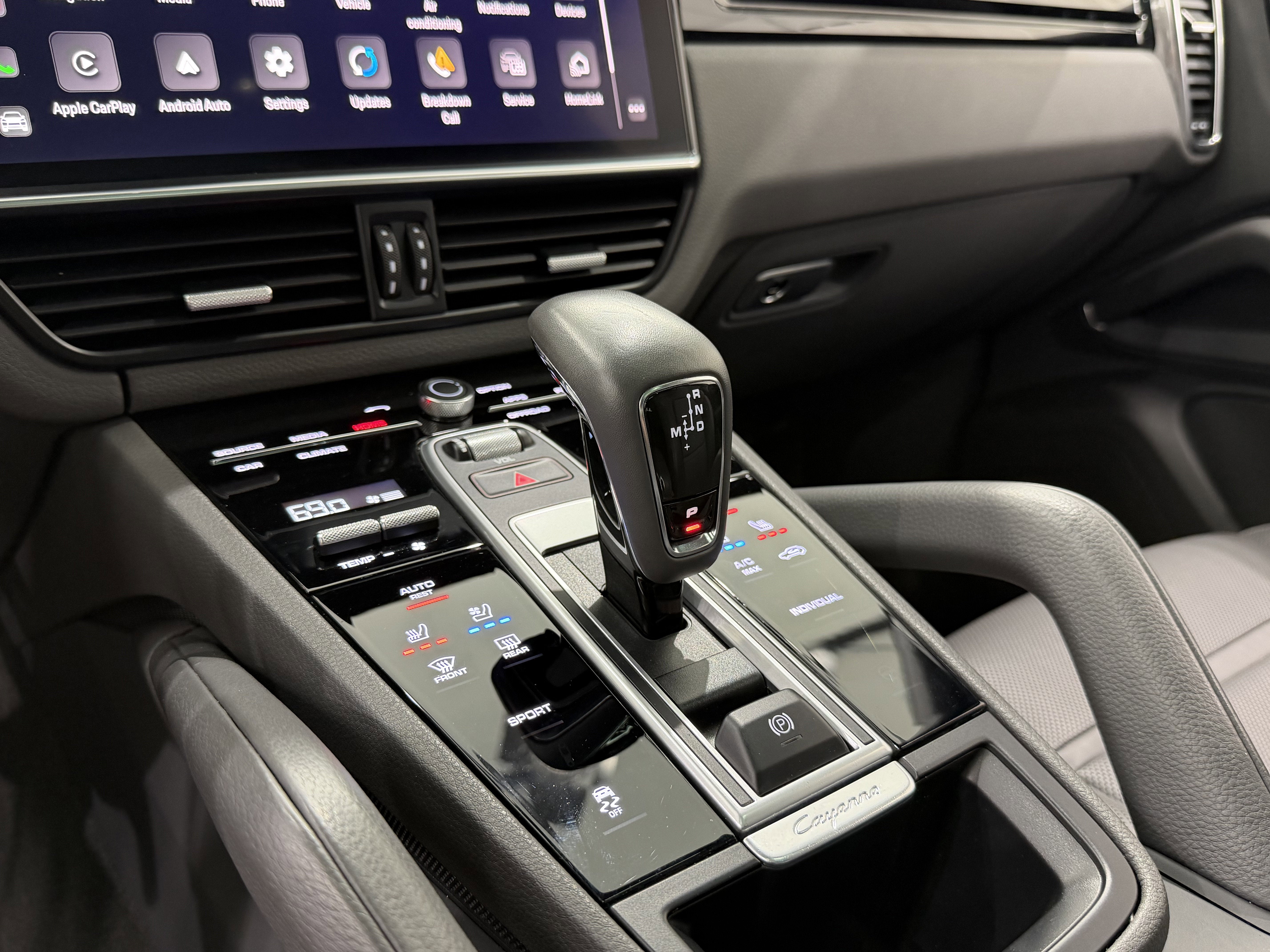 2023 Porsche Cayenne Base