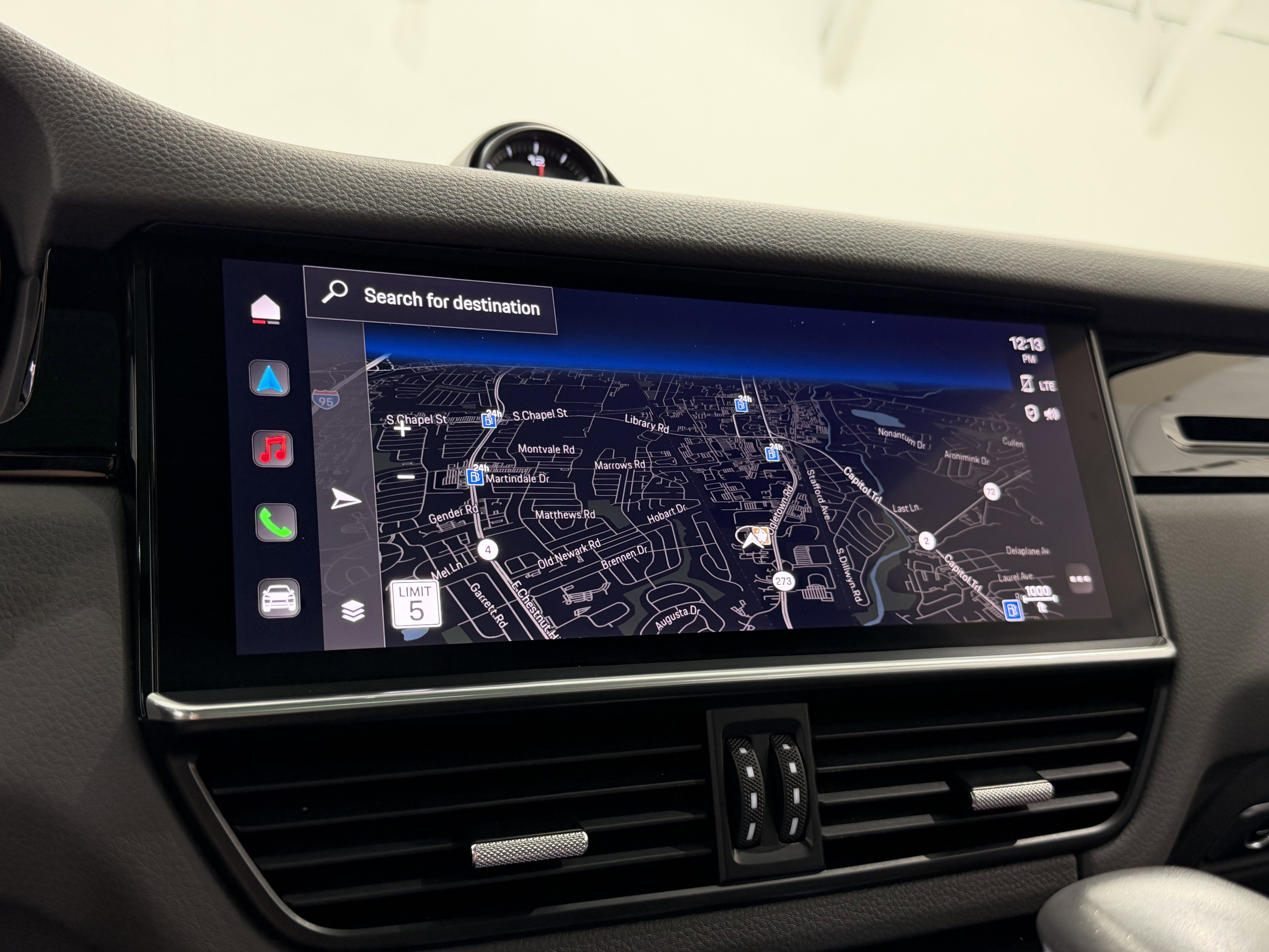 2023 Porsche Cayenne Base