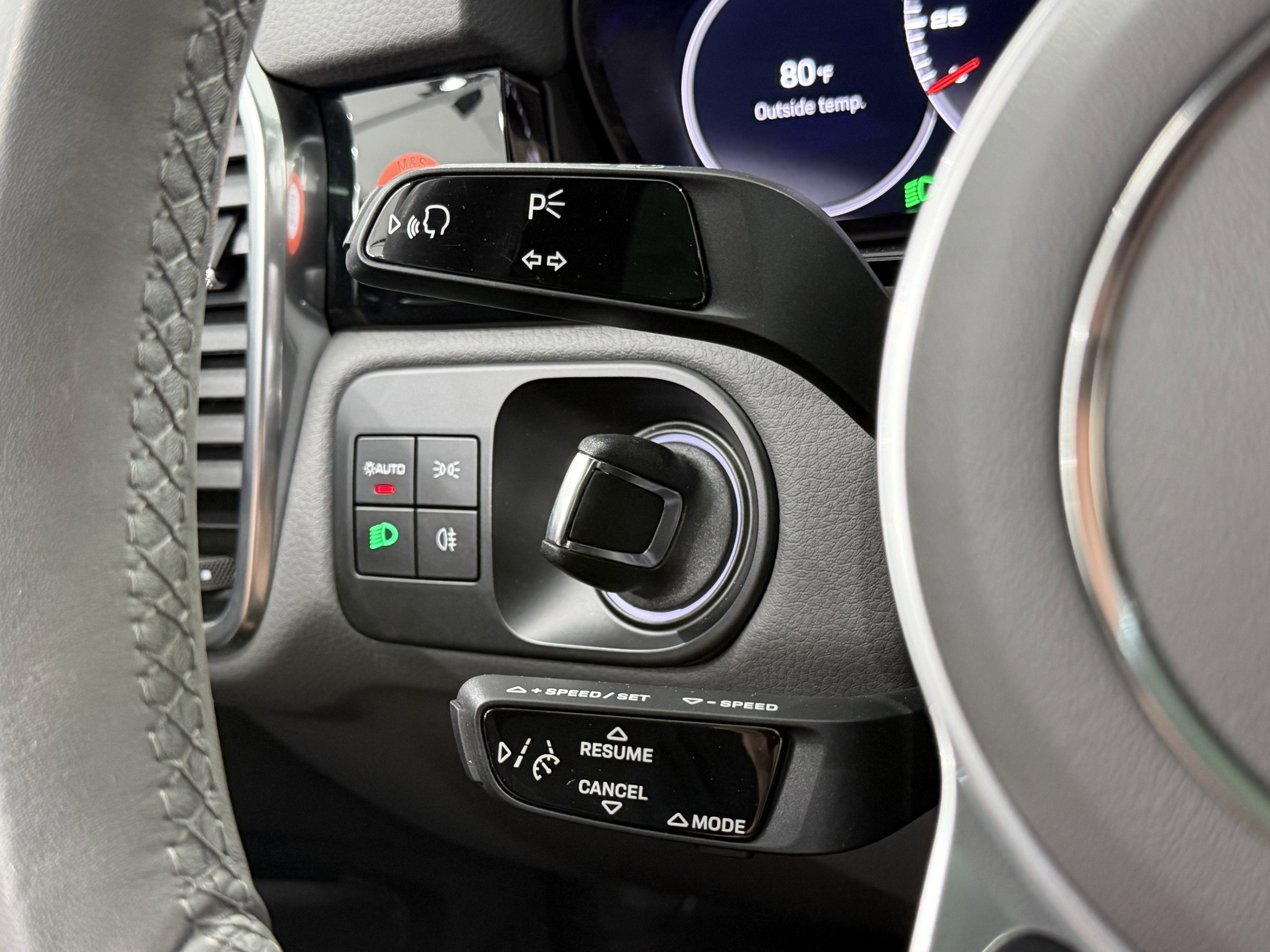 2023 Porsche Cayenne Base