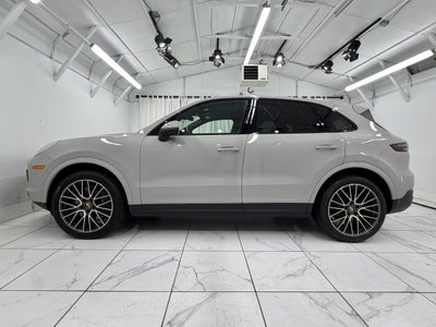 2023 Porsche Cayenne Base